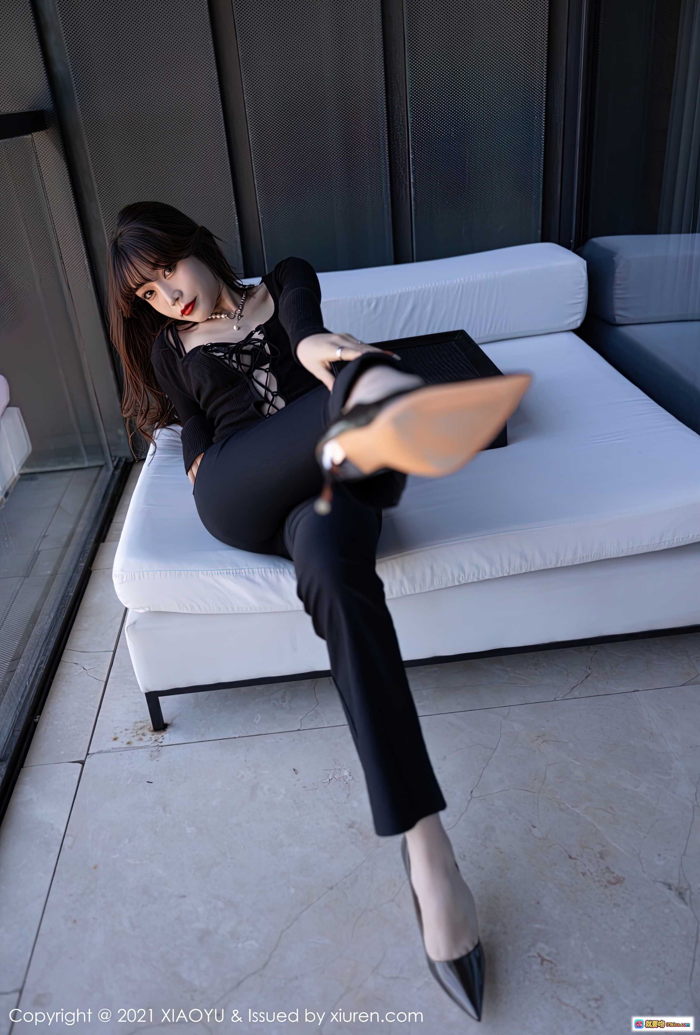 图片[10] - XIAOYU 2021.05.19 Vol.531 芝芝Booty 黑裤高跟美足特写 86+1P 680M 精致足踝光泽鞋履写真 - 就要吻