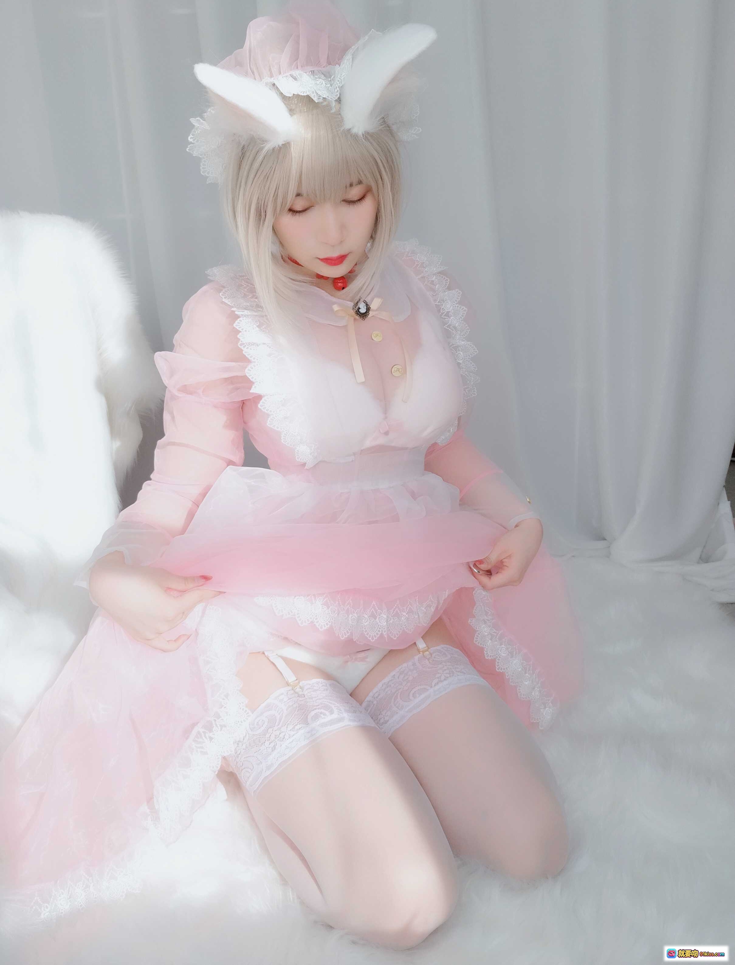 图片[3] - 白银81 NO.029 女仆小兔子 Cosplay 粉色蕾丝兔耳装 甜美少女风 白发红唇 轻纱长裙 室内写真 85P高清图集 - 就要吻
