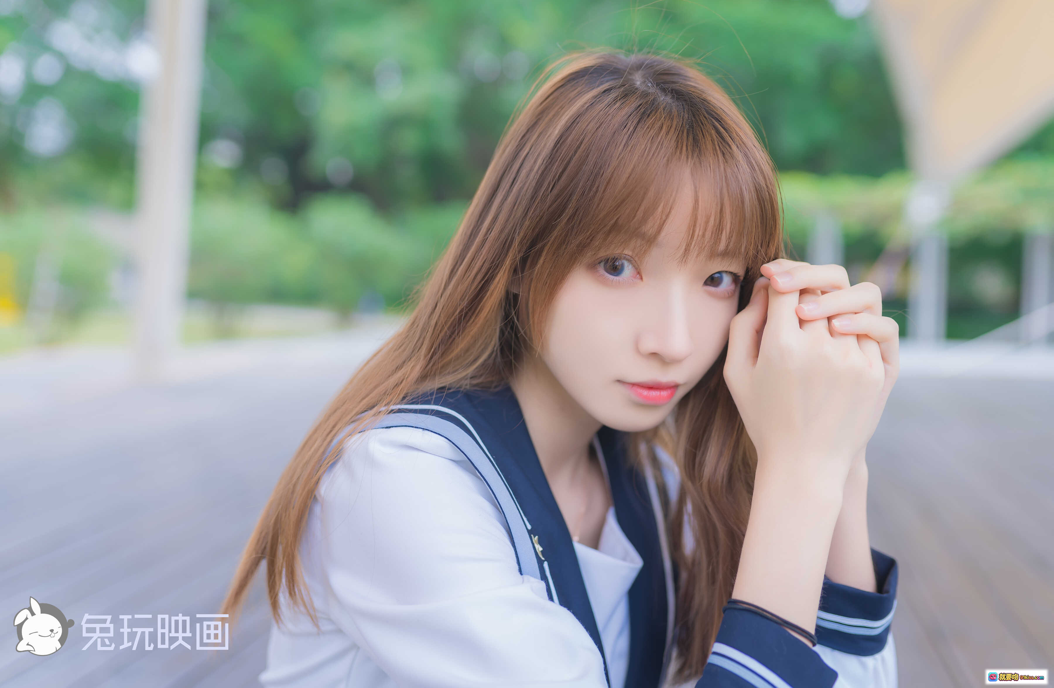 图片[8] - 祖木子NO.024小清新JK少女写真 | 蓝白水手服格裙黑丝 | 户外木台日系校园风美少女摄影 - 就要吻