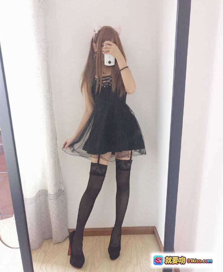 图片[3] - 过期米线线喵001日常写真｜黑丝蕾丝内衣+白衬衫+眼镜少女坐姿美拍 - 就要吻