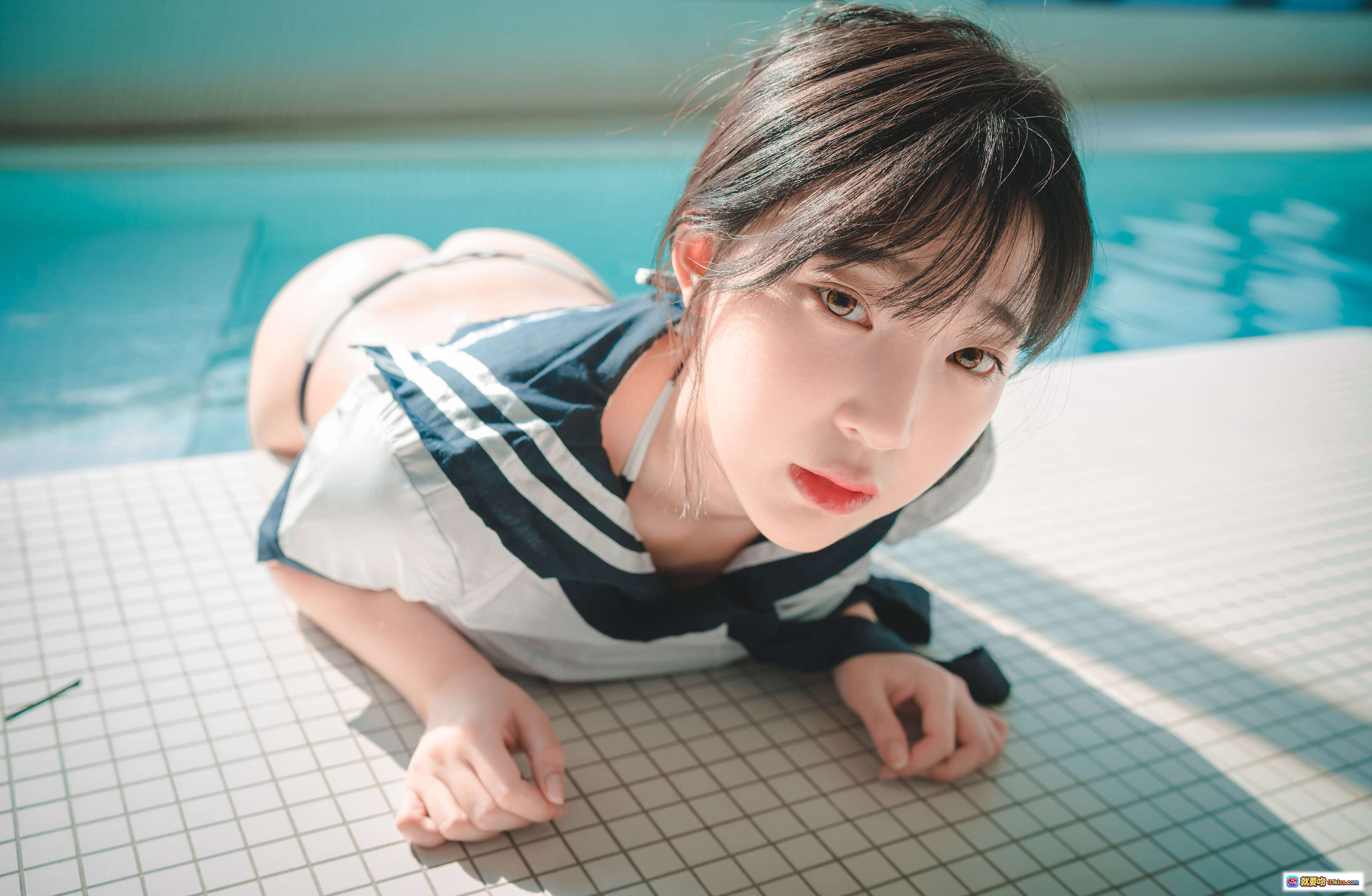 图片[3] - 姜仁卿NO.049泳池边水手服比基尼写真 清纯少女湿发诱惑 白色长袜阳光泳池美拍 - 就要吻