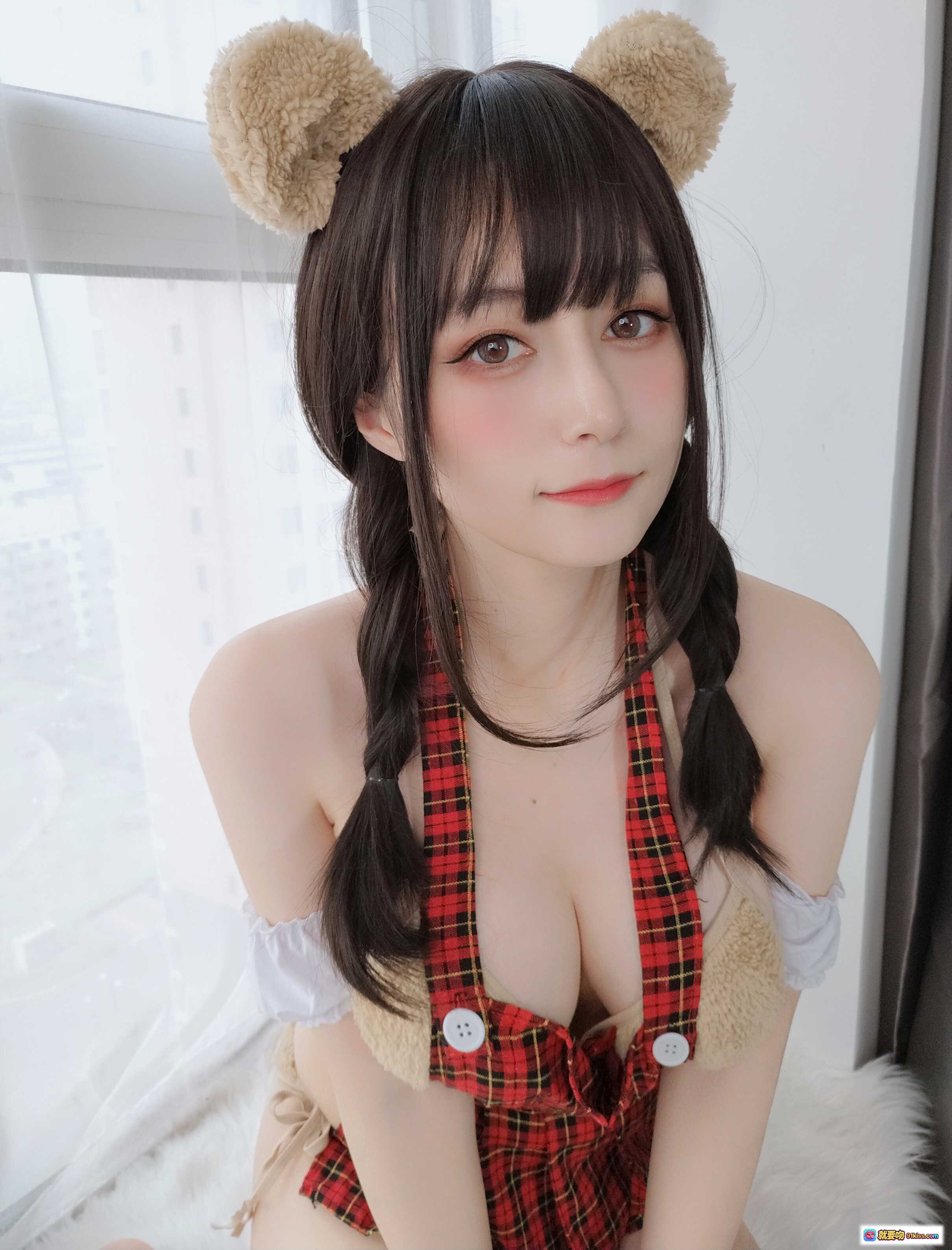 图片[9] - 白银81 NO.083 可爱熊装少女写真 红黑格子吊带+双马尾+毛绒装饰 46P高清图集 - 就要吻