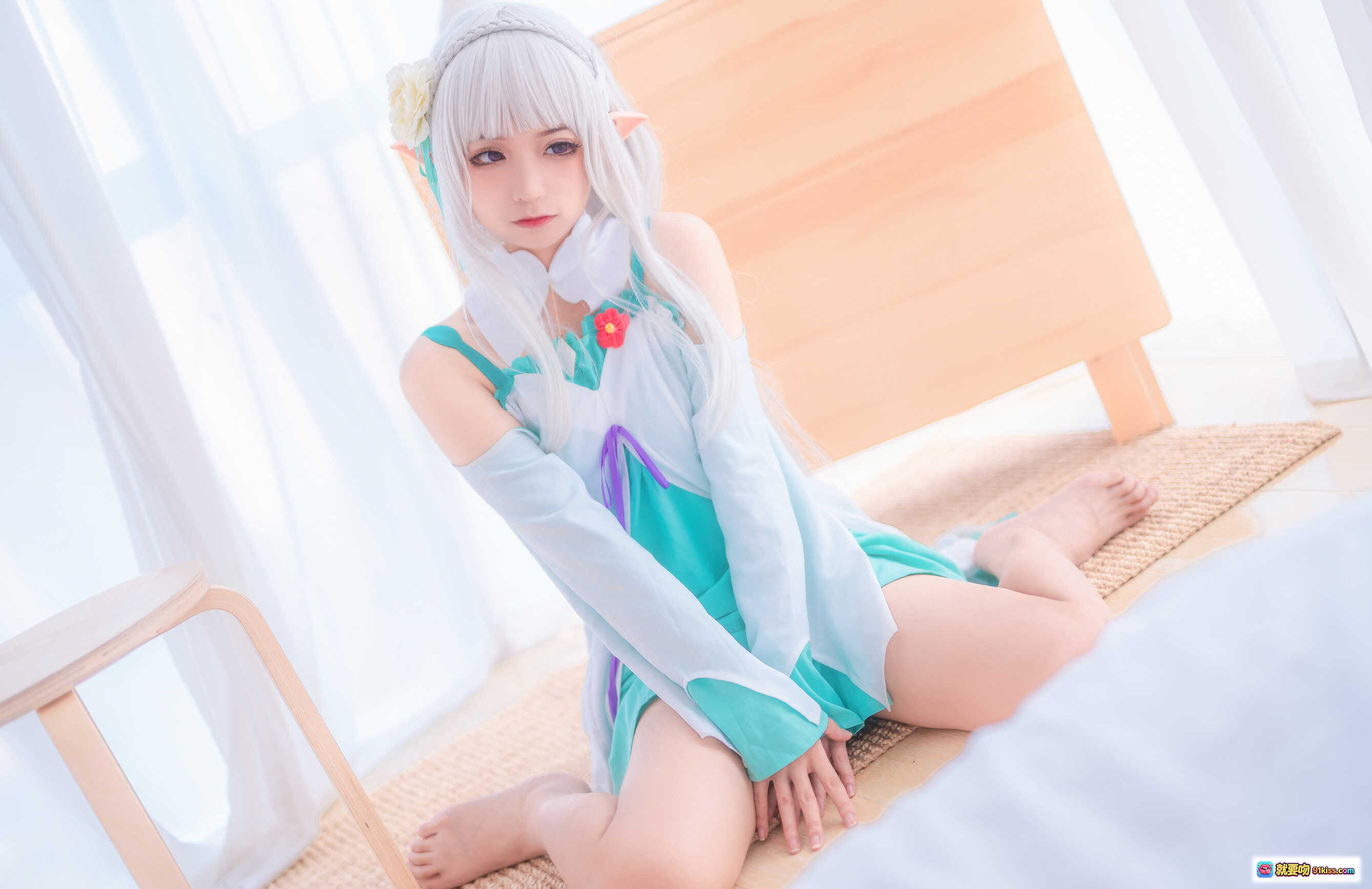 图片[1] - 蠢沫沫NO.027绿睡衣cos写真 精灵耳白发少女居家风清新甜美40P高清图集 - 就要吻