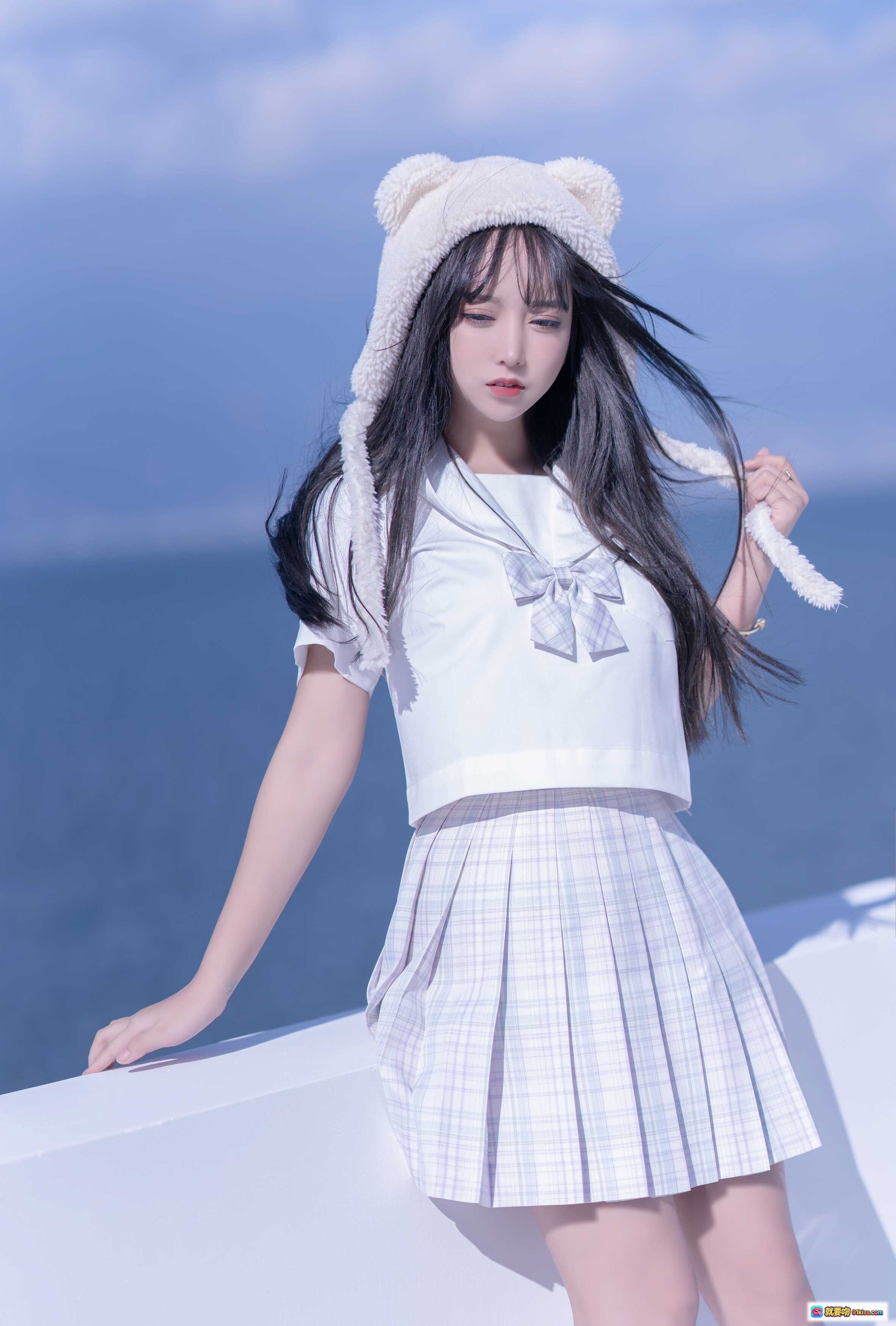 图片[3] - 过期米线线喵070米线天台JK写真｜可爱熊耳帽+格子短裙+蕾丝内衣清新少女风摄影集 - 就要吻