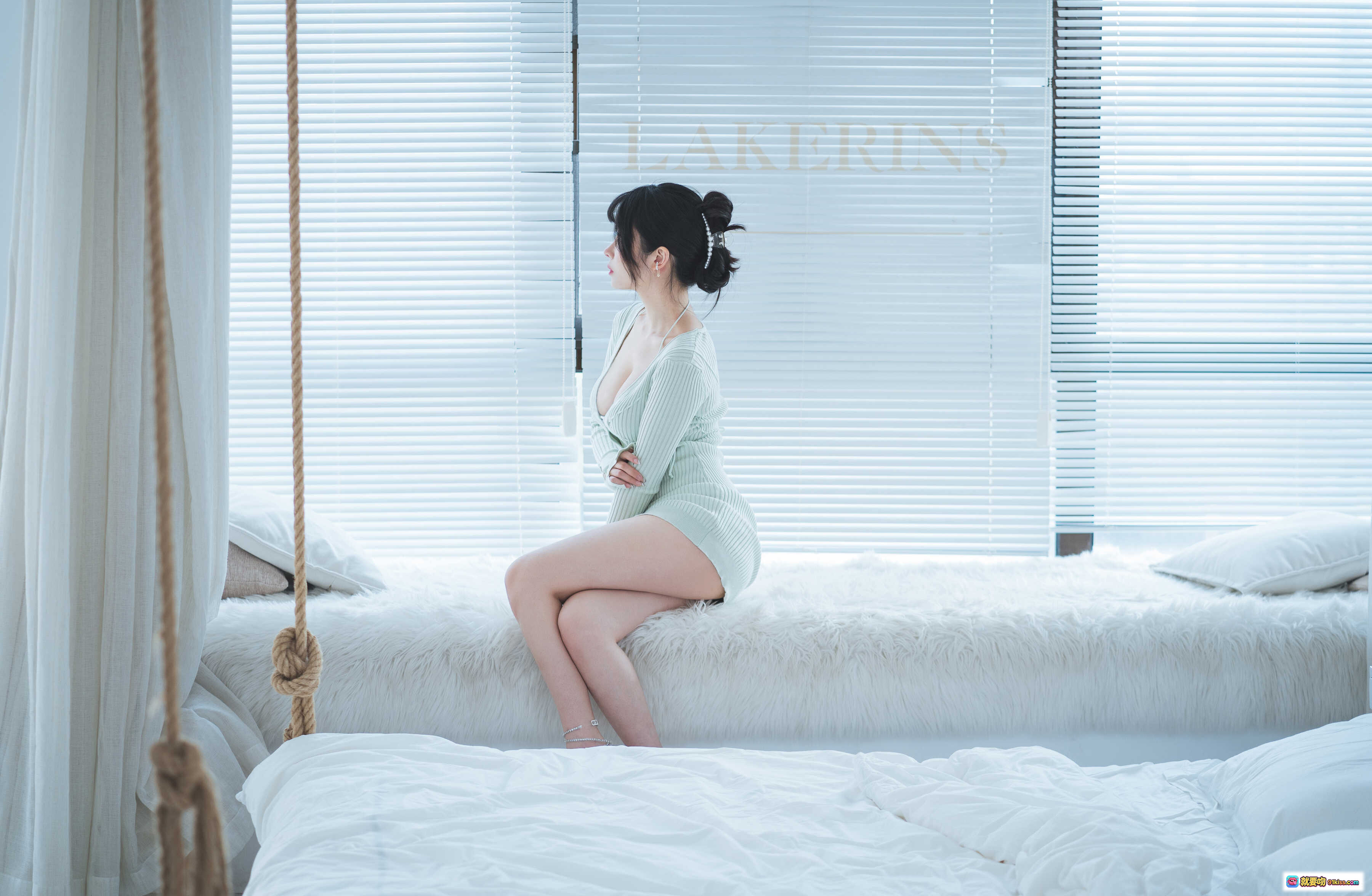 图片[2] - rioko凉凉子NO.076人妻毛衣写真｜温柔性感V领针织连衣裙居家风54P高清图集 - 就要吻