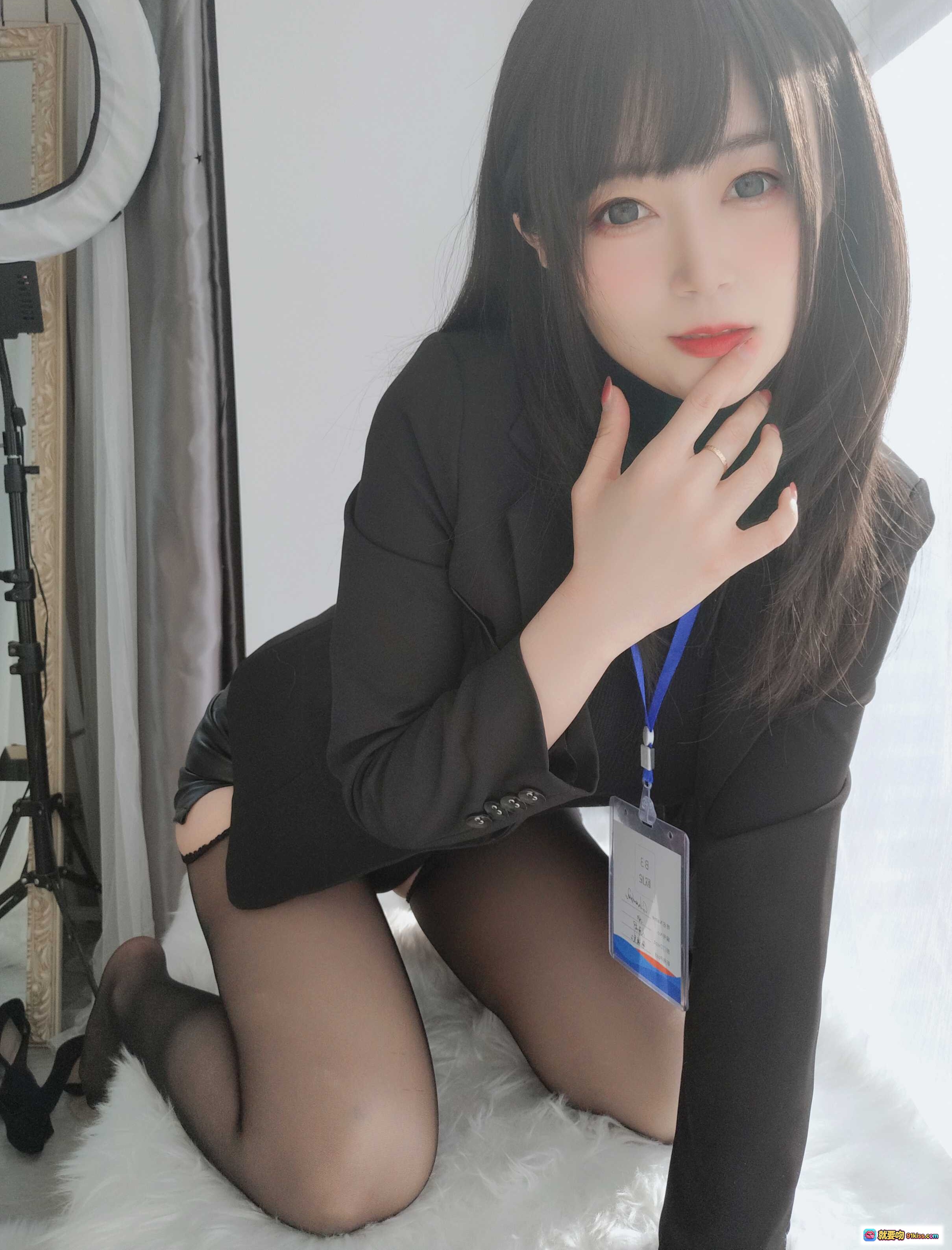 图片[9] - 白银81 NO.024 职场新人写真 118P黑裙吊带蕾丝美腿性感私房照 - 就要吻