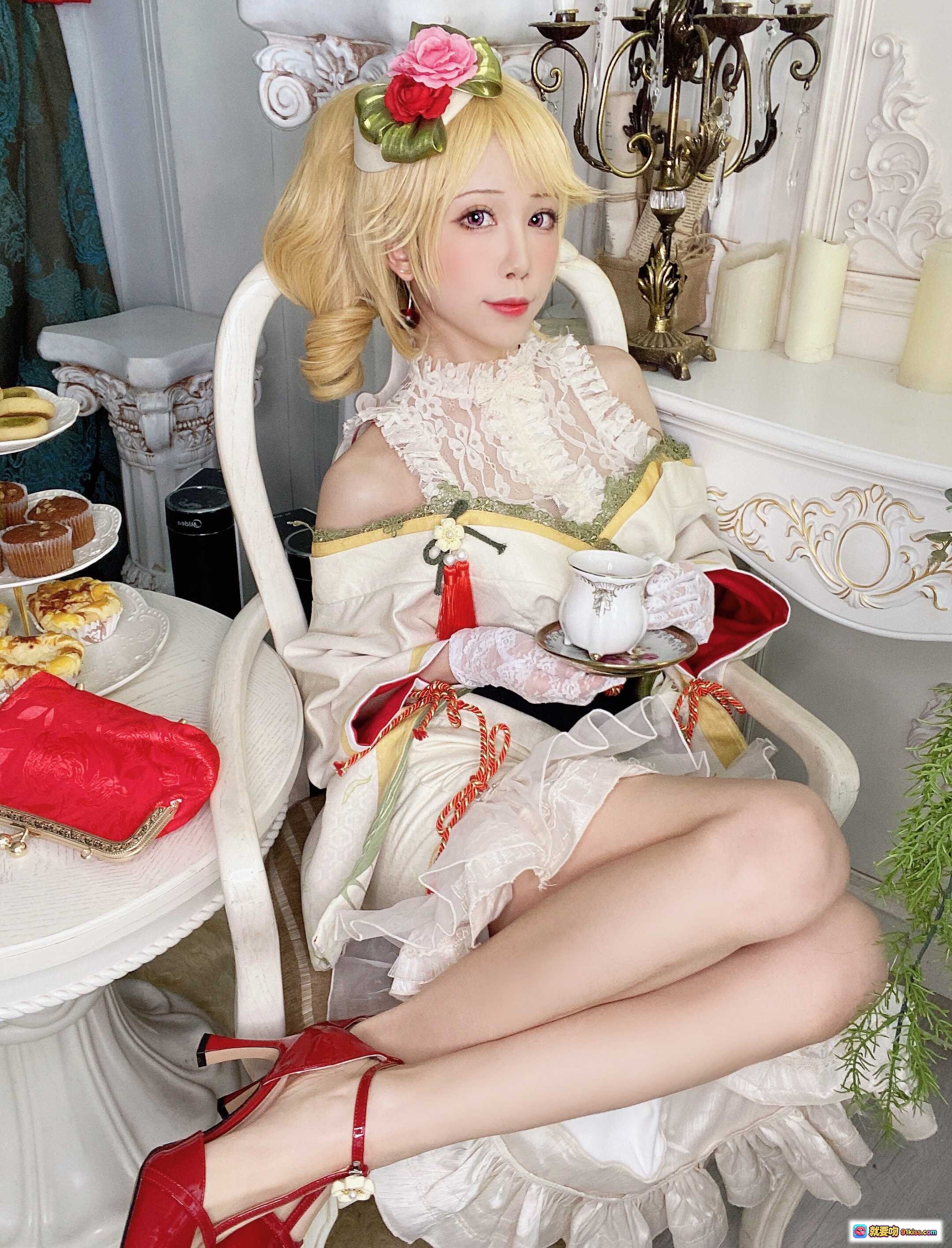 图片[10] - 水淼aqua NO.079 黎塞留新春自拍｜洛丽塔蕾丝洋装+玫瑰发饰+下午茶场景+精致妆容+古典宫廷风写真 - 就要吻