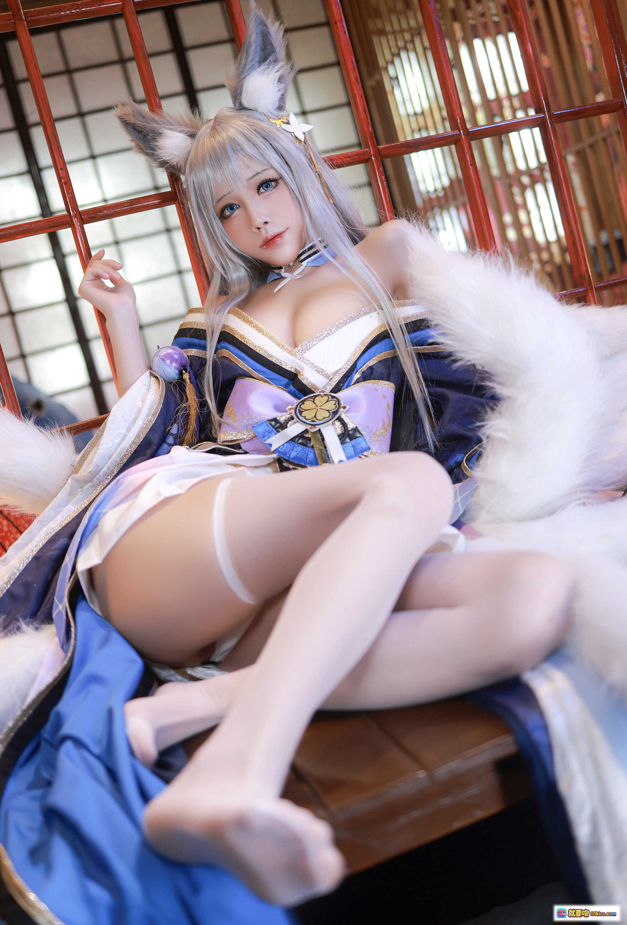 图片[8] - 水淼Aqua NO.079新春4套正片 信浓COS 狐耳白发美少女 日式和风场景 丝袜美腿 30岁御姐风 - 就要吻