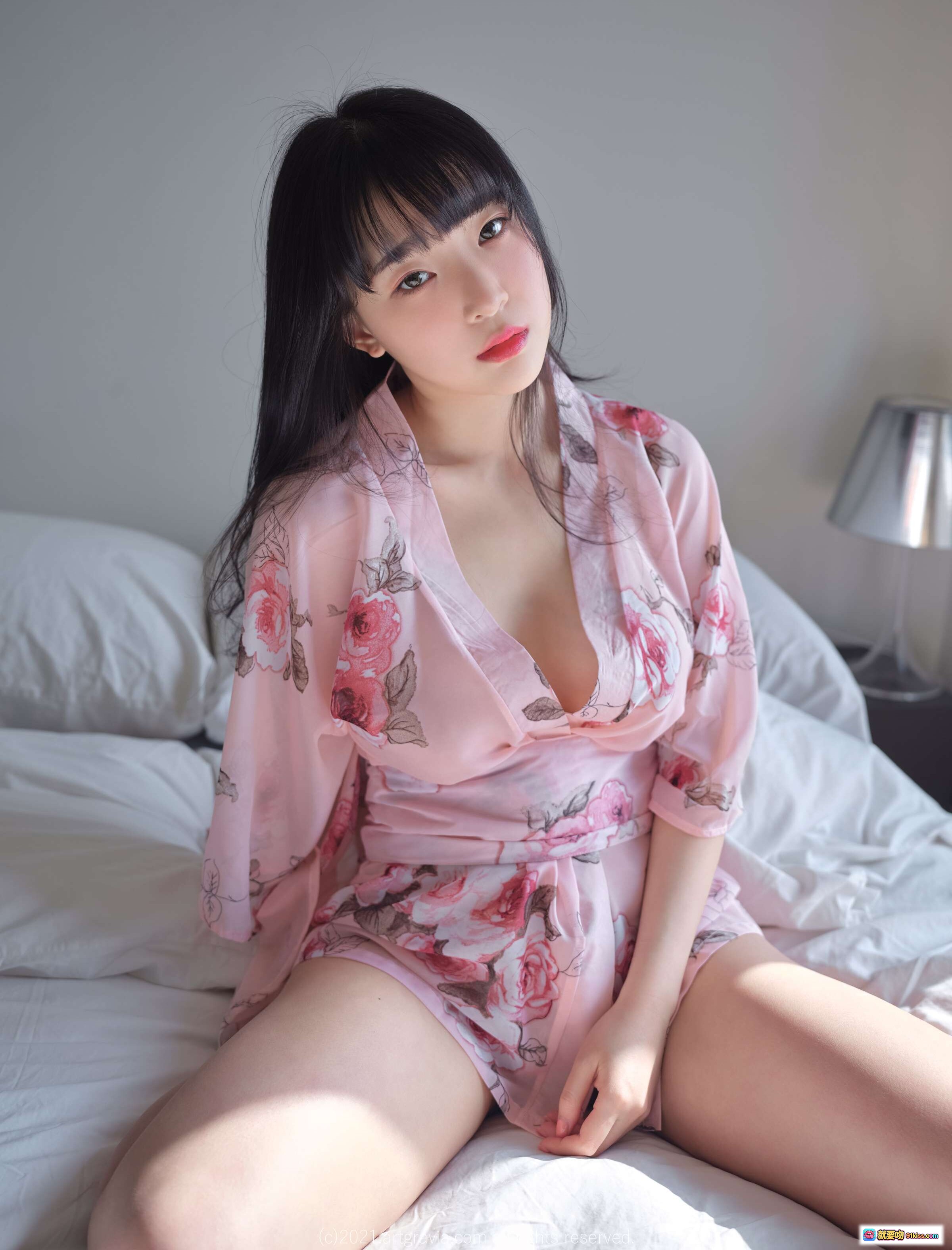 图片[9] - 姜仁卿 NO.035 ARTGRAVIA_VOL248 粉色花卉睡衣床边慵懒美腿写真 清新自然光室内私房摄影 - 就要吻