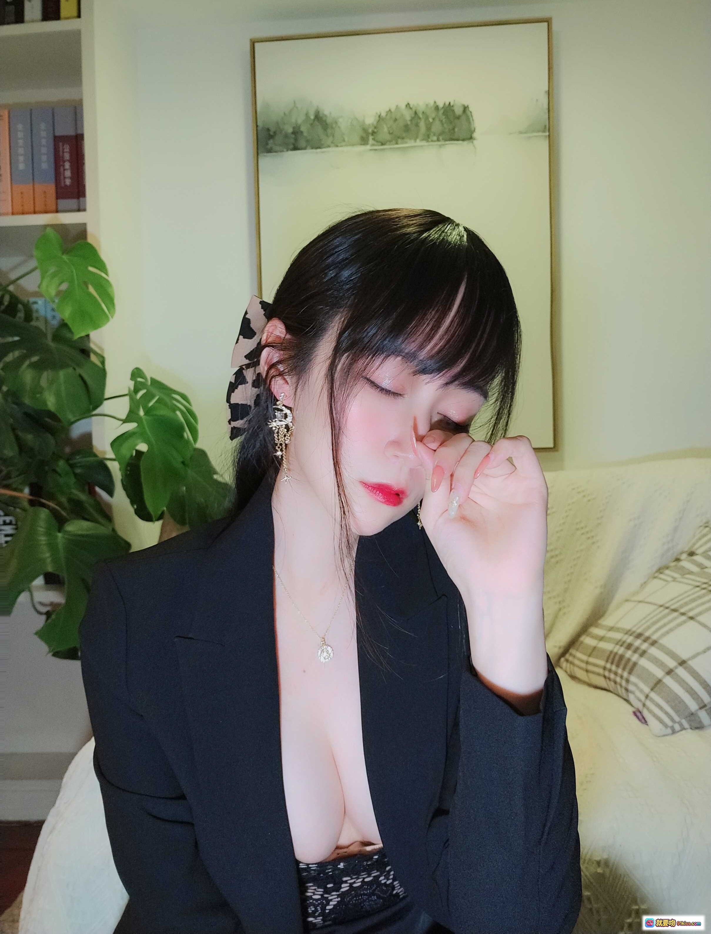 图片[2] - 白银81 NO.078 酒后女秘书自拍写真 Vol.49 黑丝蕾丝内衣美腿私房照 70P高清图集 - 就要吻