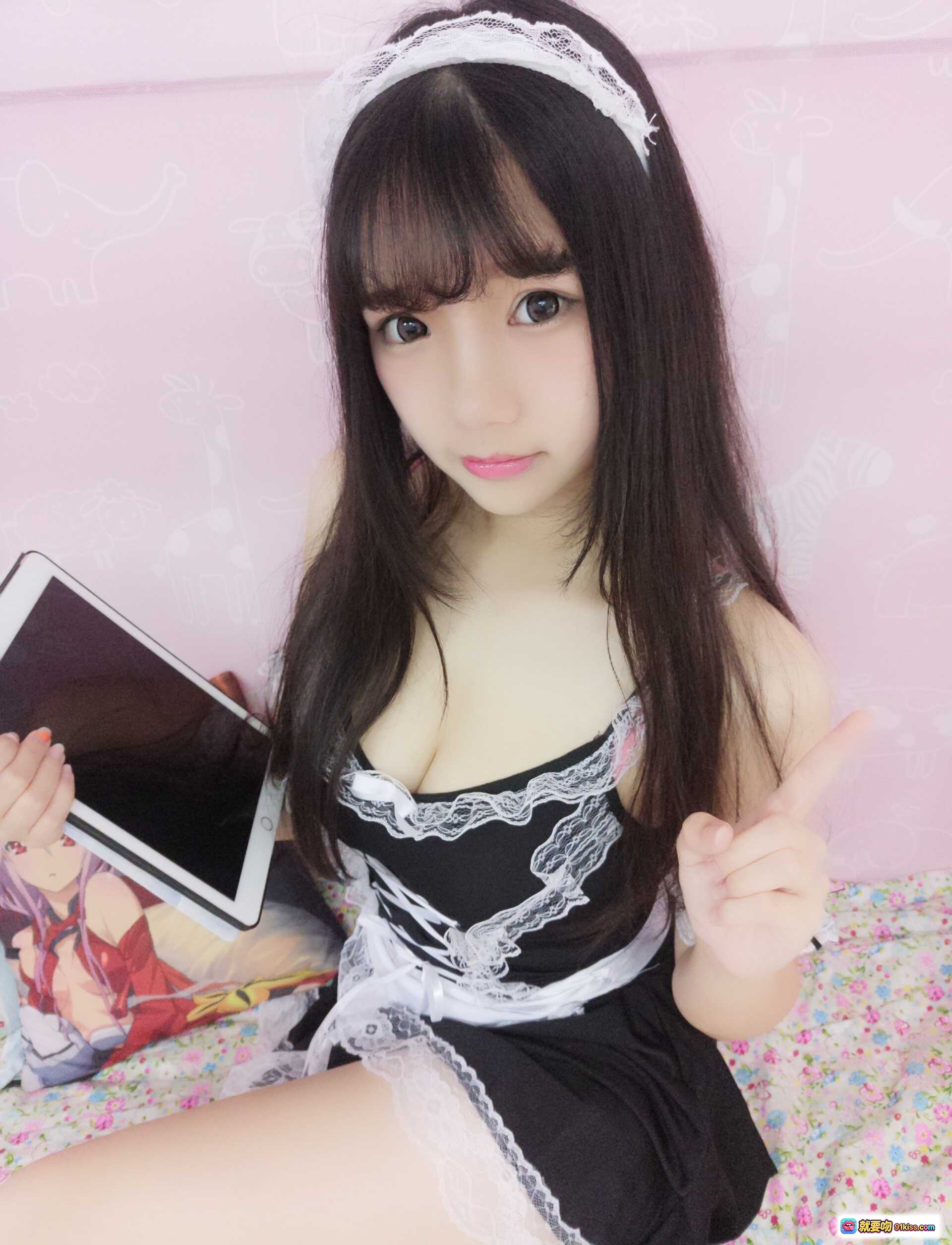 图片[4] - 雪晴Astra NO.022 小女仆写真 甜美少女抱鲨鱼玩偶 粉色房间花床单 萝莉风居家私房照 - 就要吻