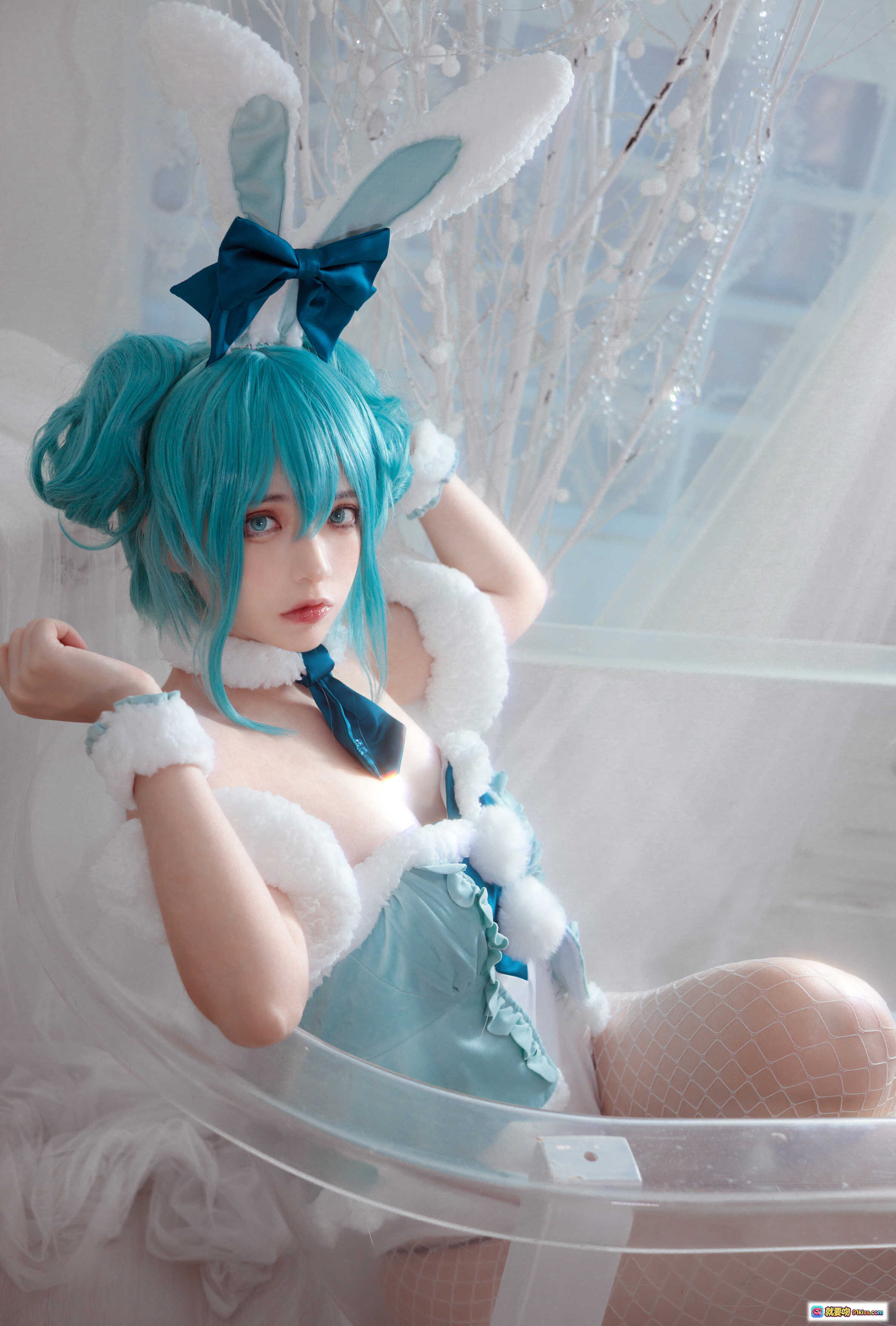 图片[7] - 疯猫ss NO.114 初音未来兔女郎cosplay 蓝发双马尾 白毛绒装饰 网袜高跟鞋 甜美性感写真集 - 就要吻