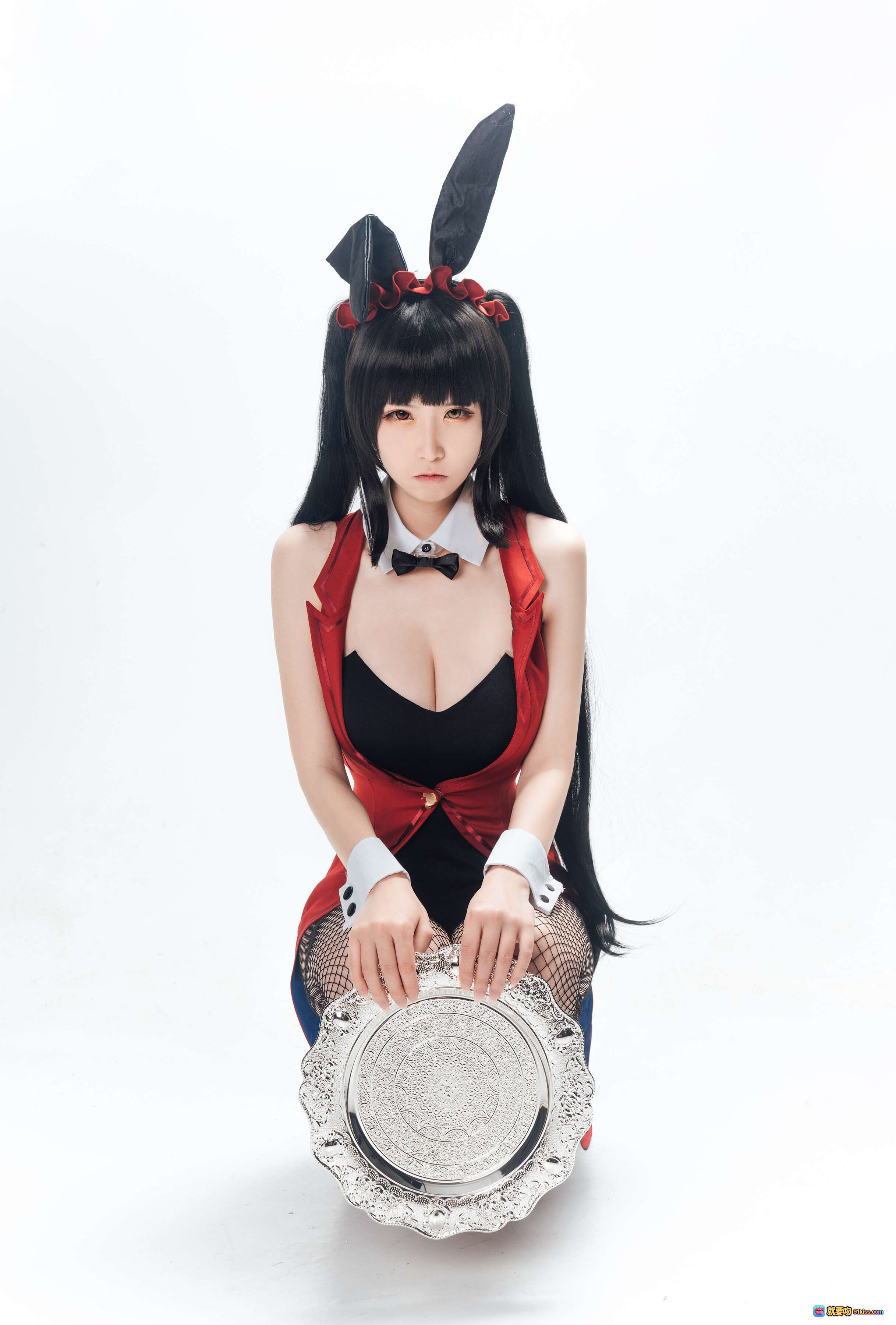 图片[5] - 爱老师狂三兔女郎cosplay写真 – 红黑制服+渔网袜+高跟鞋+兔耳发饰+动态姿势全收录 - 就要吻