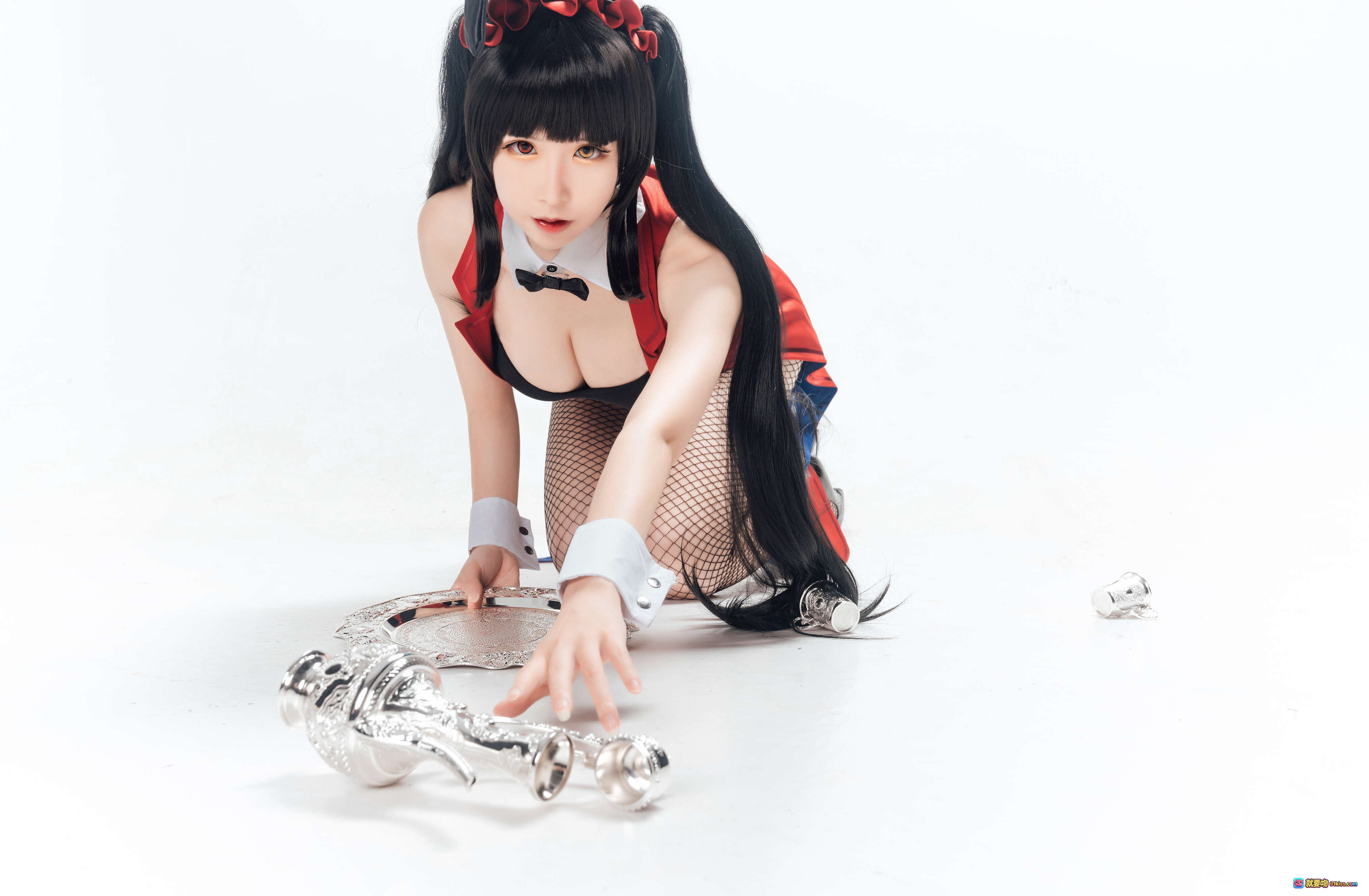 图片[6] - 爱老师狂三兔女郎cosplay写真 – 红黑制服+渔网袜+高跟鞋+兔耳发饰+动态姿势全收录 - 就要吻