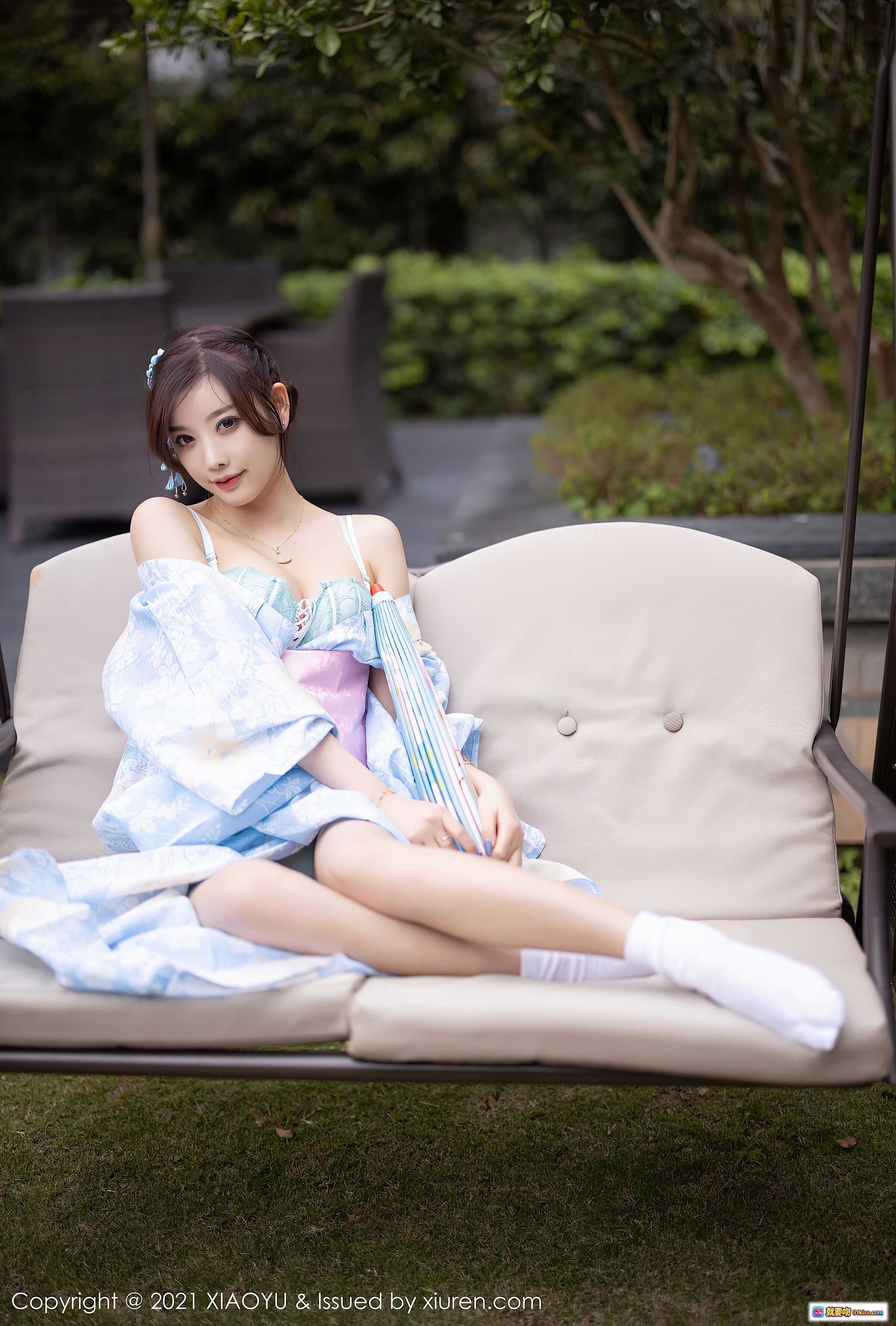 图片[4] - 杨晨晨Sugar和风写真｜浅蓝樱花和服+油纸伞｜日系庭院外拍｜XIAOYU语画界VOL.482 - 就要吻