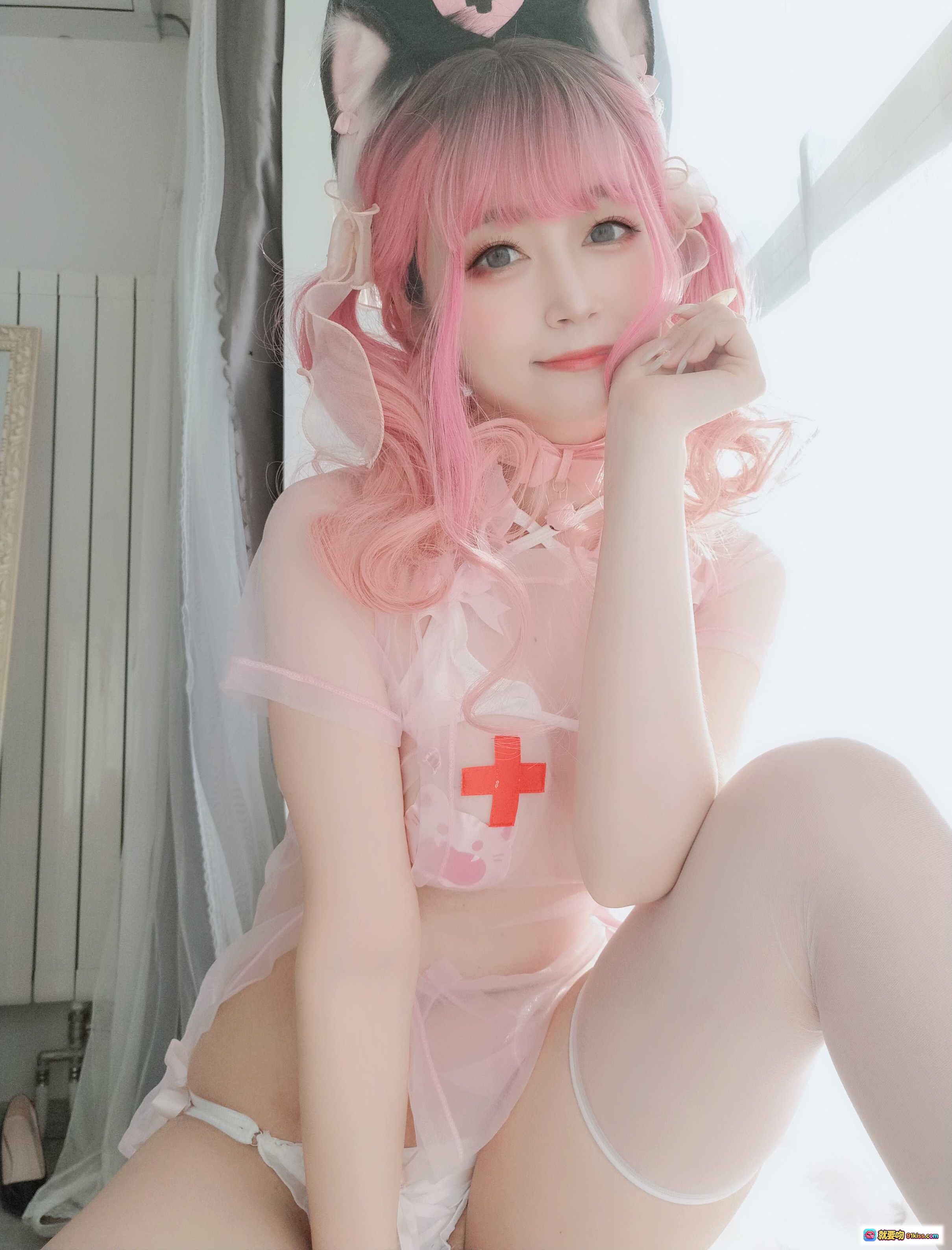 图片[3] - 猫咪护士cosplay粉发少女透明制服可爱猫耳装饰甜美写真34P - 就要吻