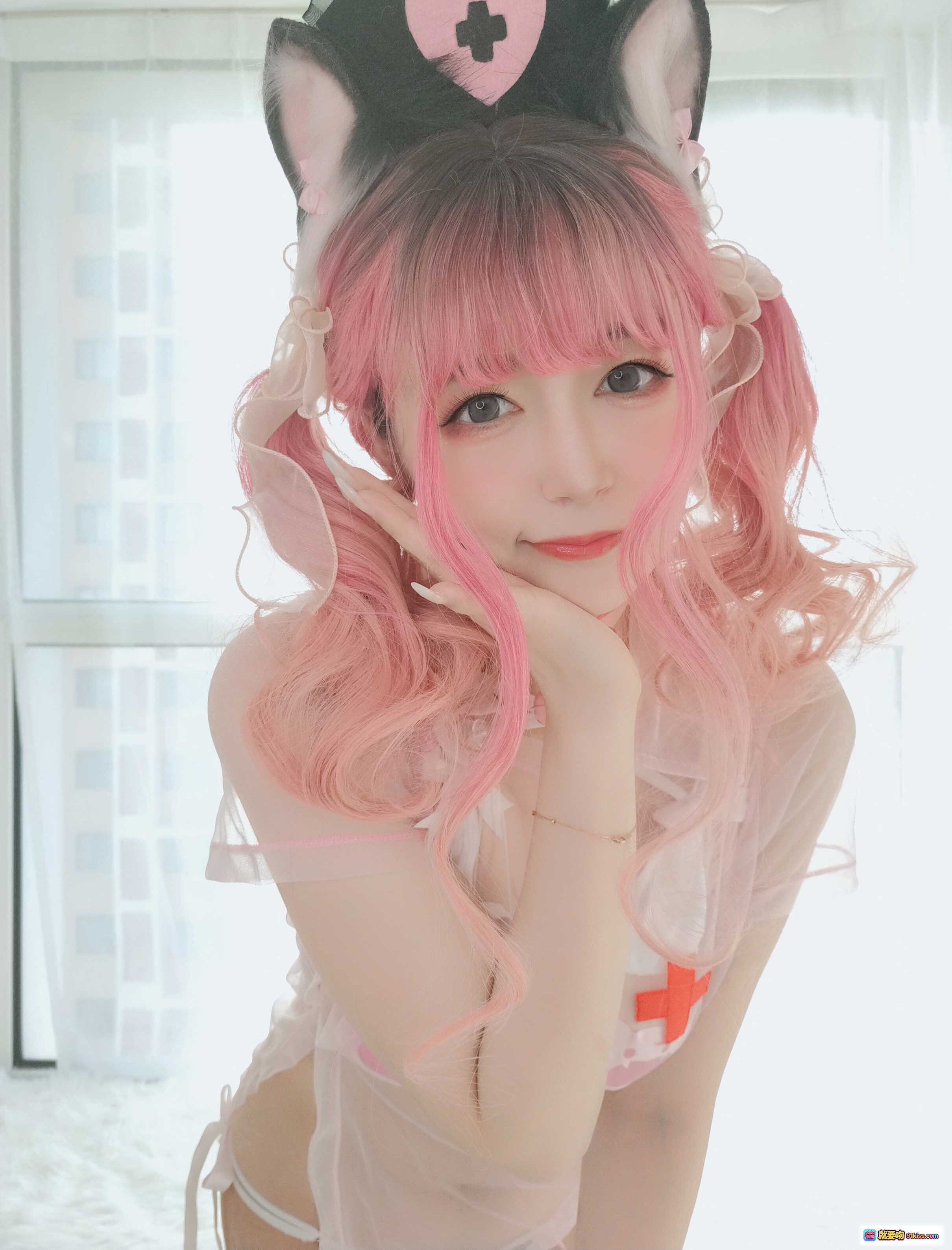 图片[4] - 猫咪护士cosplay粉发少女透明制服可爱猫耳装饰甜美写真34P - 就要吻