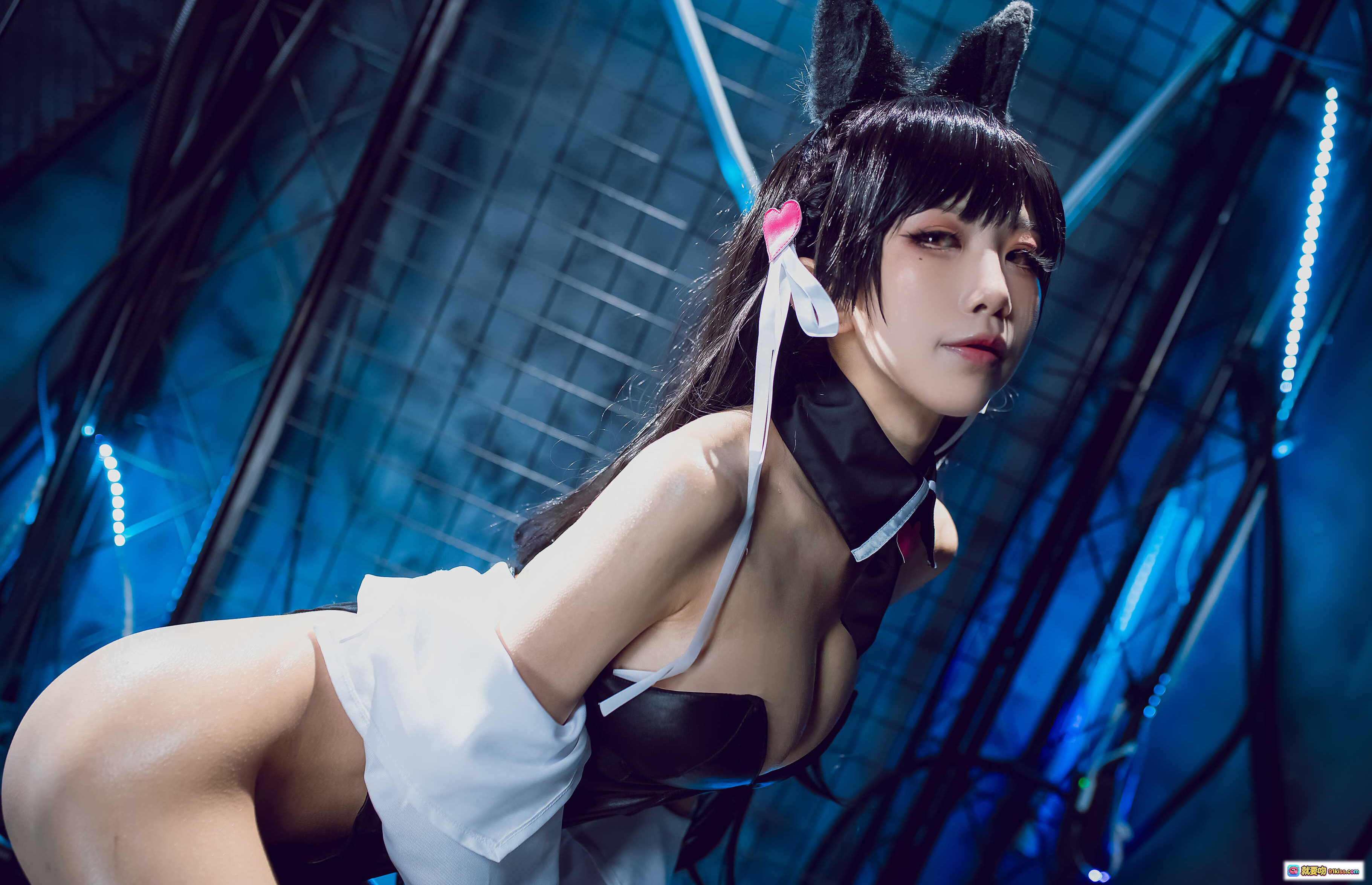 图片[10] - 水淼NO.052碧蓝航线爱宕犬同人机车写真·猫耳黑发白衬衫黑丝美腿性感Cosplay摄影集 - 就要吻