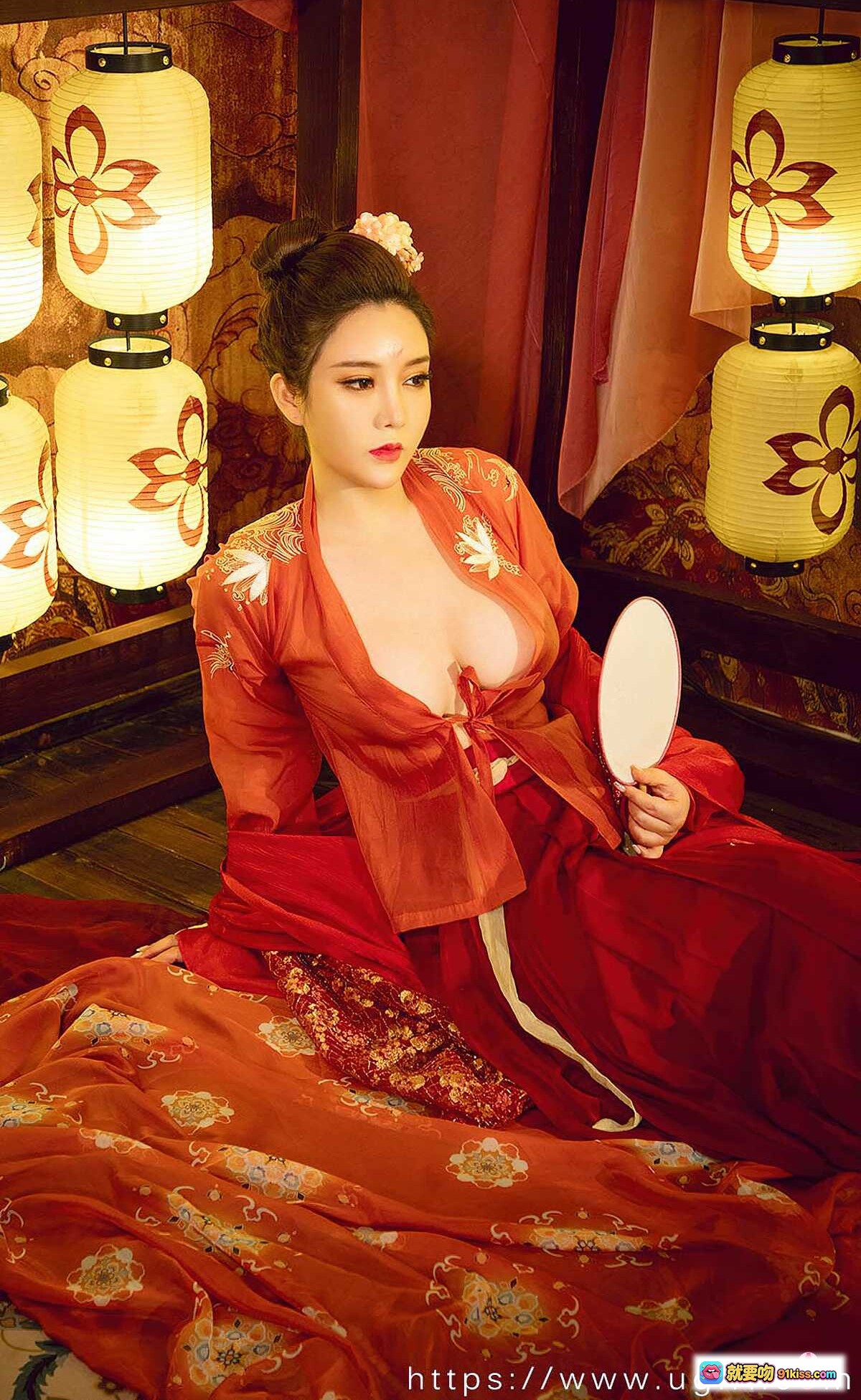 图片[7] - 金梓琳红袍和风写真 | Ugirls尤果网爱尤物No.2010 | 古风灯笼背景性感私房照 - 就要吻