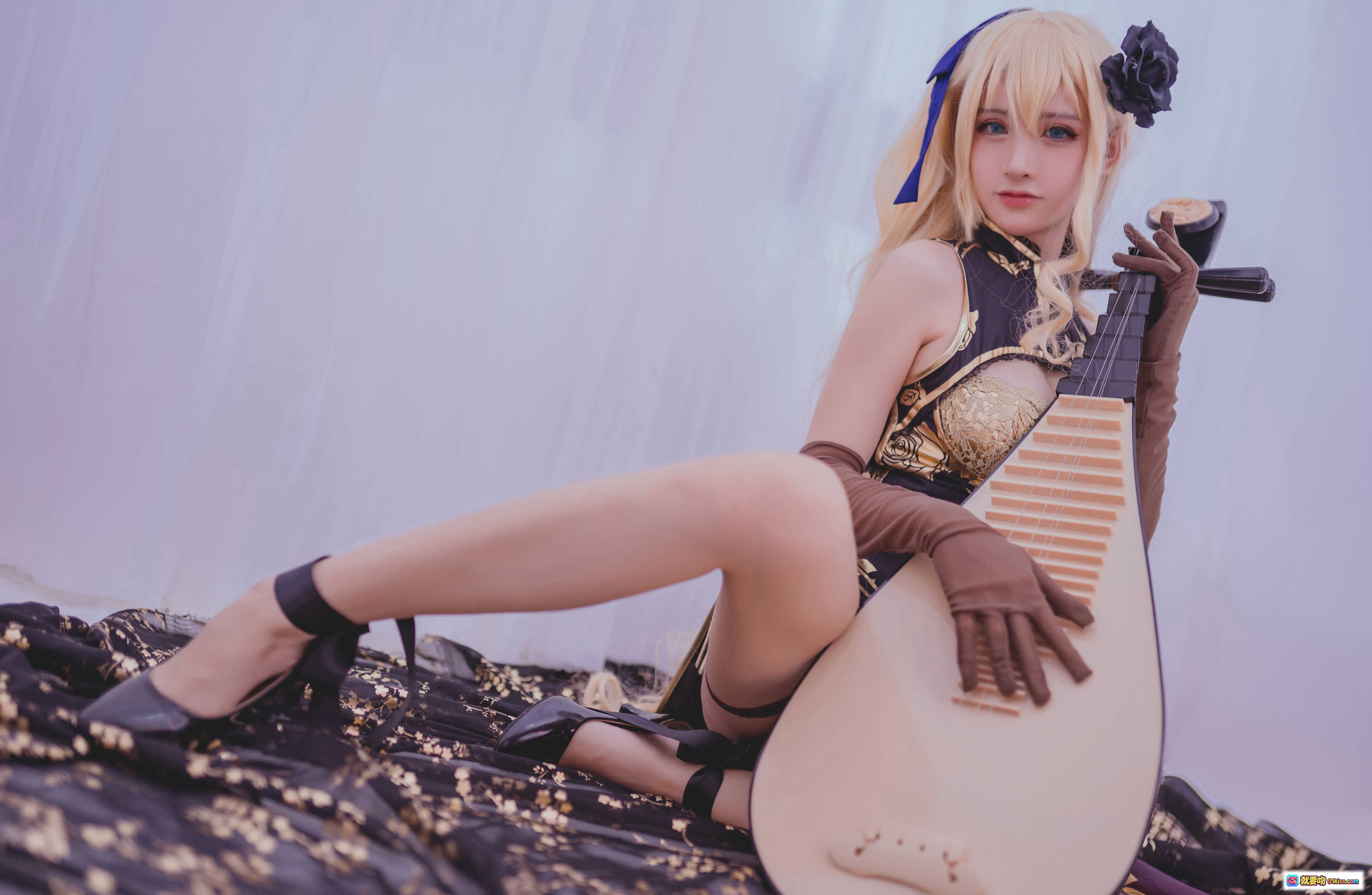 图片[5] - 前羽NO.006幻想金莲Cosplay写真-黑金旗袍蕾丝内衣琵琶古风美少女坐姿摄影集 - 就要吻