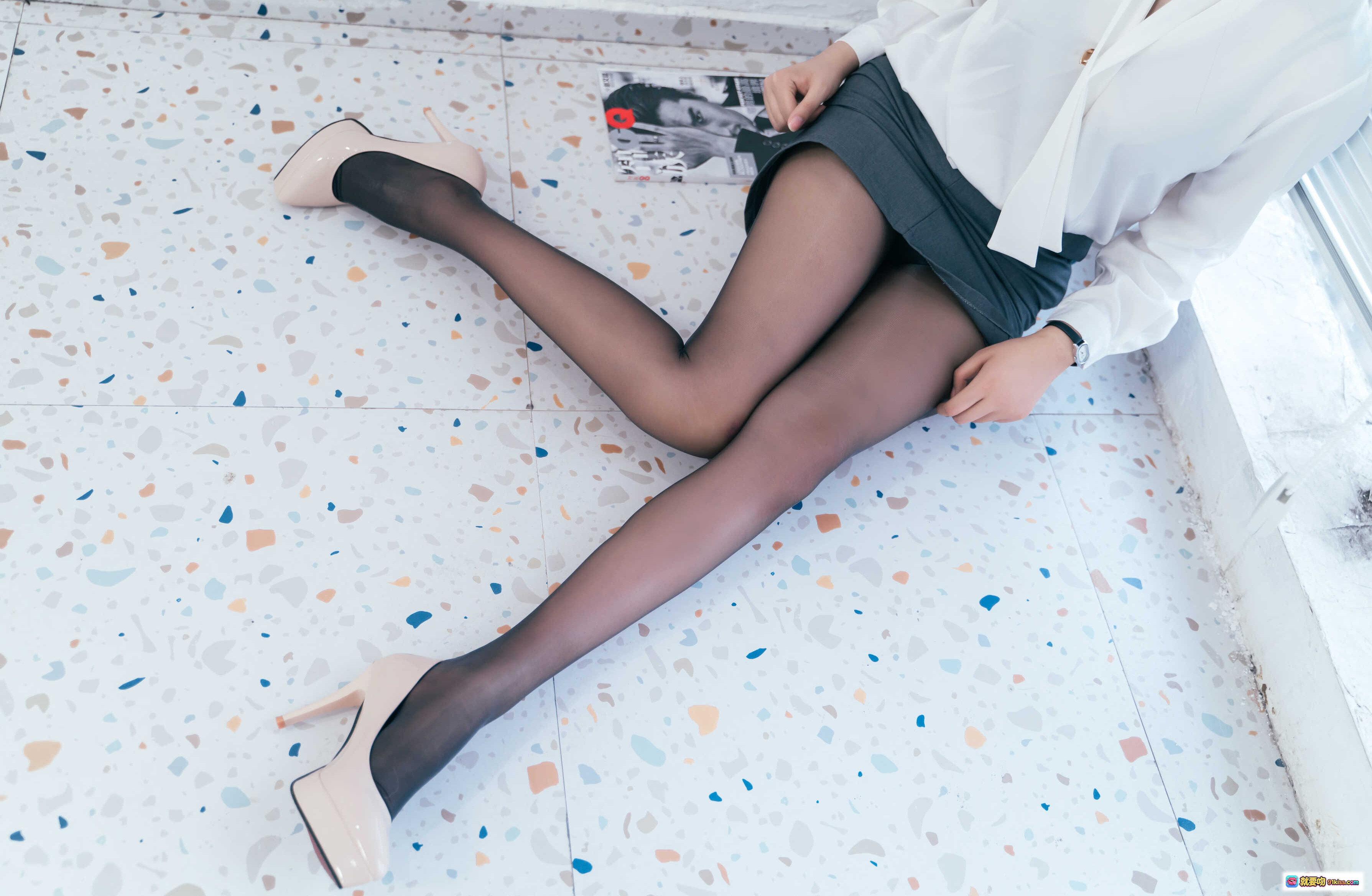 图片[4] - 轩萧学姐NO.008 OL职场白衬衫黑裙写真 34P高清美图 优雅知性通勤风穿搭 showcase - 就要吻