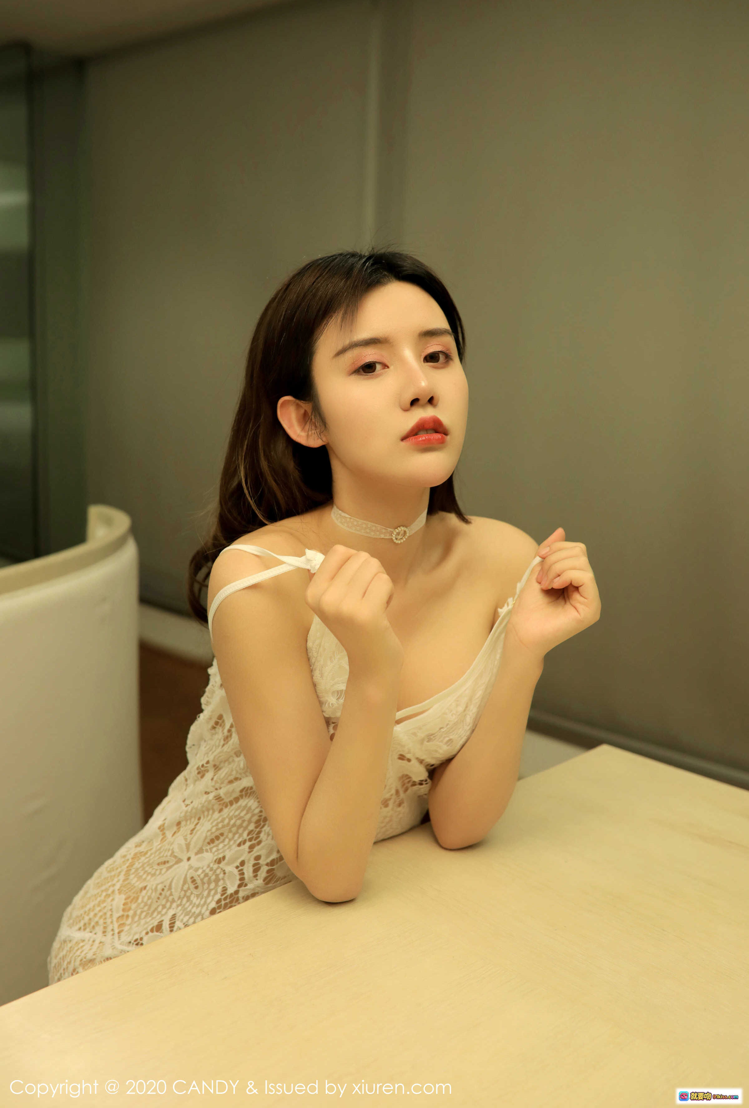 图片[1] - CANDY 2020.04.21 Vol.079 Cris卓娅祺 白色蕾丝吊带裙 优雅性感写真 42张高清图集 - 就要吻