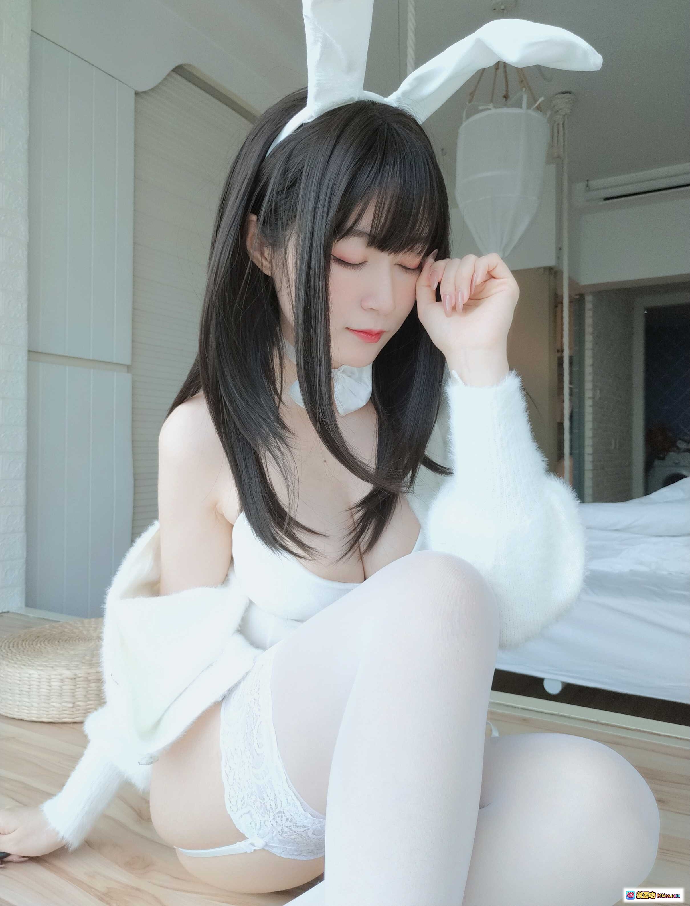 图片[10] - 白银81 NO.056 白丝兔子写真 甜美兔耳少女 白色毛衣搭配性感内衣 纯欲风居家私房照 109P高清图集 - 就要吻