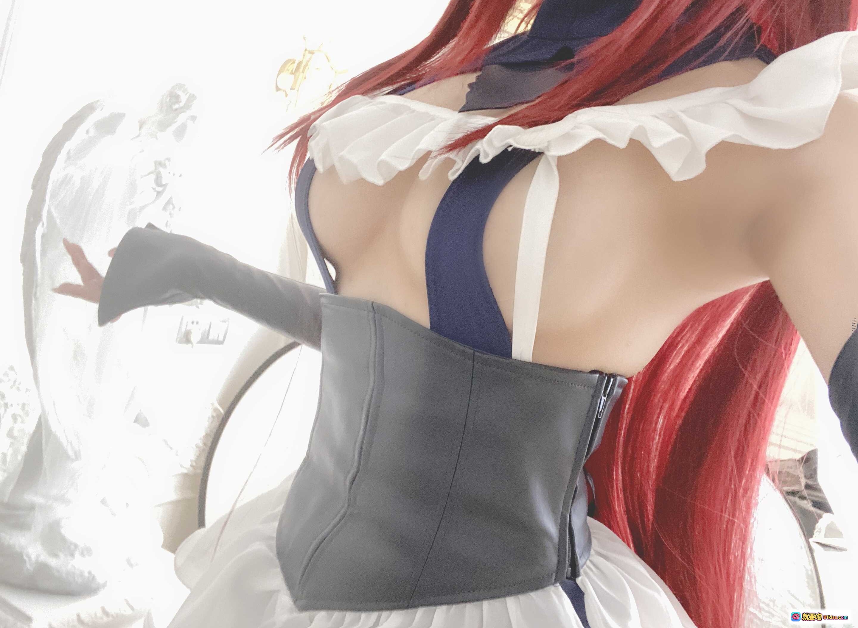 图片[3] - 斯卡哈同人女仆cos写真 | 白色上衣+深蓝开衩裙 | 红发造型 | 24P高清图集 | 一北亦北NO.011 - 就要吻