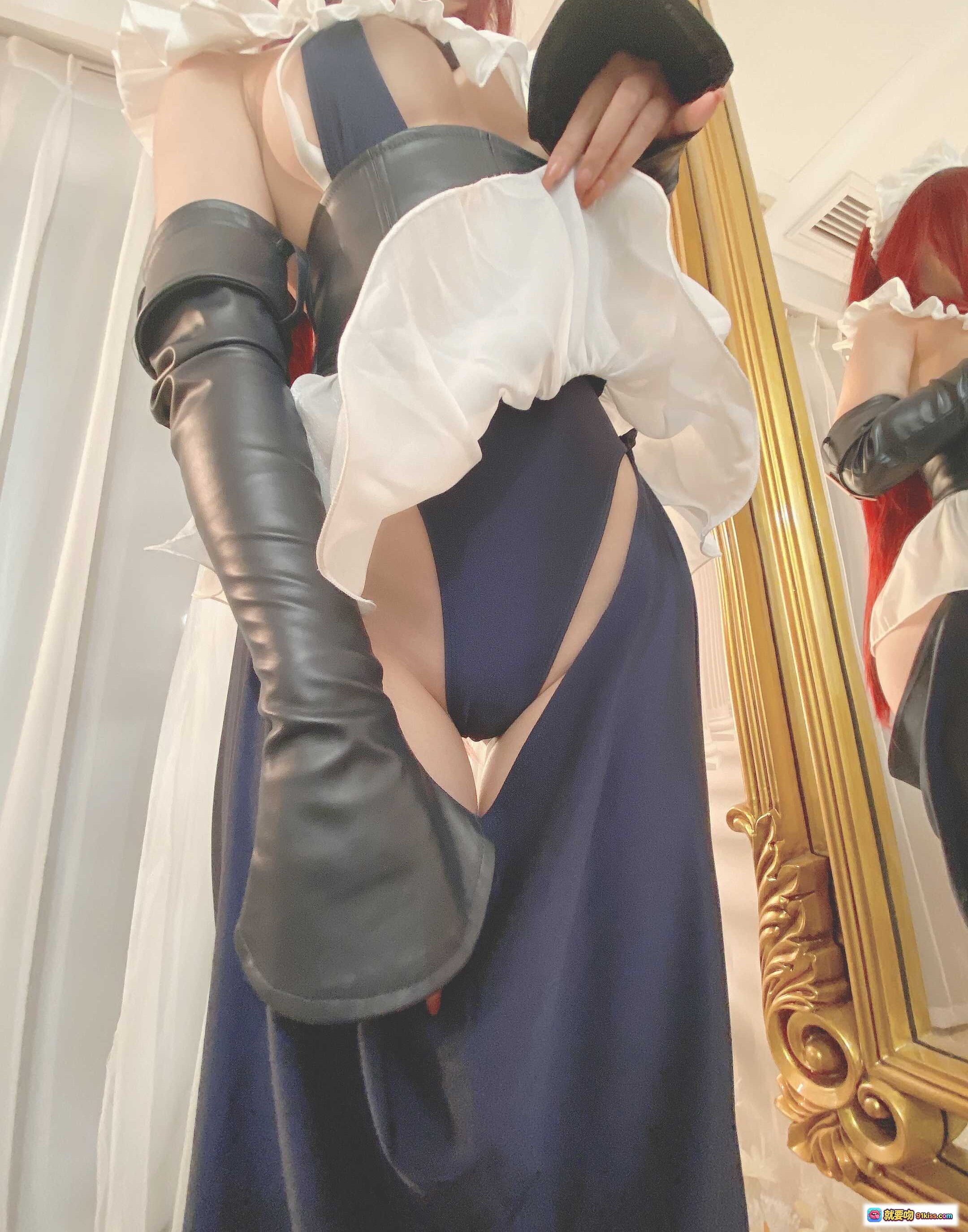 图片[6] - 斯卡哈同人女仆cos写真 | 白色上衣+深蓝开衩裙 | 红发造型 | 24P高清图集 | 一北亦北NO.011 - 就要吻