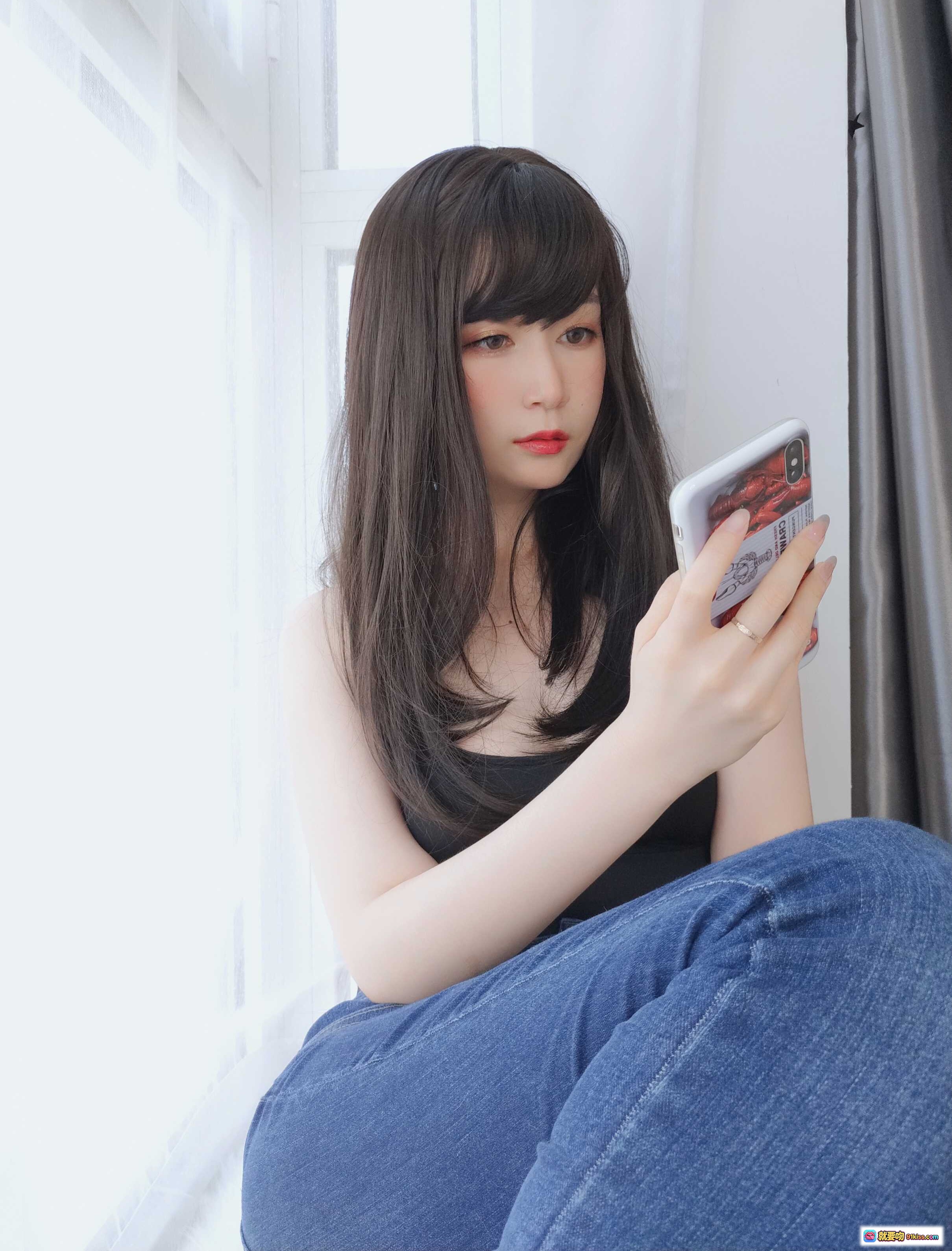 图片[6] - 白银81 NO.035 露背上衣性感写真 64P高清美图 黑色吊带牛仔裤居家风少女私房照 - 就要吻