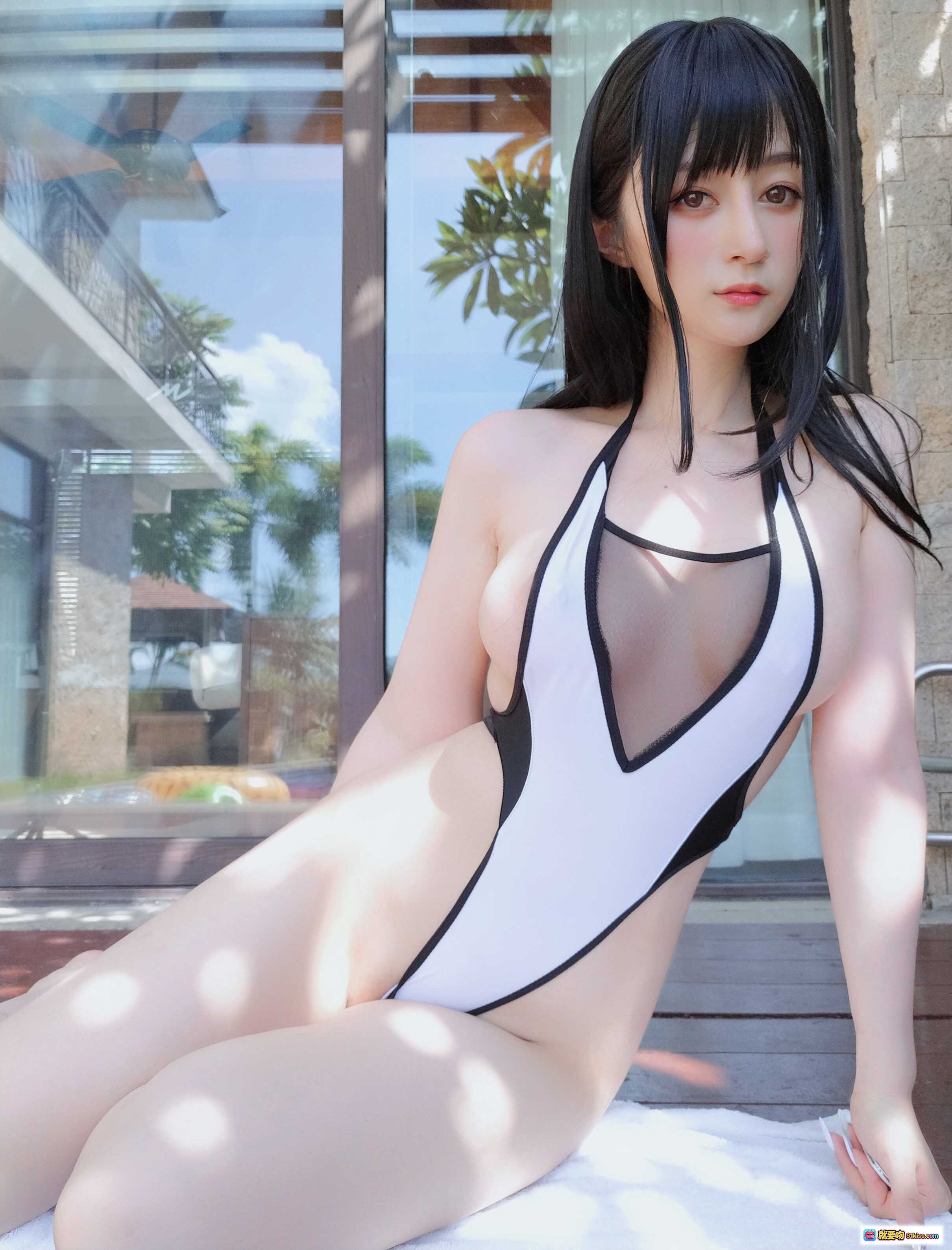 图片[5] - 白银81 NO.081 8月会员合集 2021-08-19 黑发少女泳装写真 阳光沙滩度假风 白色比基尼透视设计 性感优雅姿态 室外玻璃窗背景 自然光影效果 - 就要吻