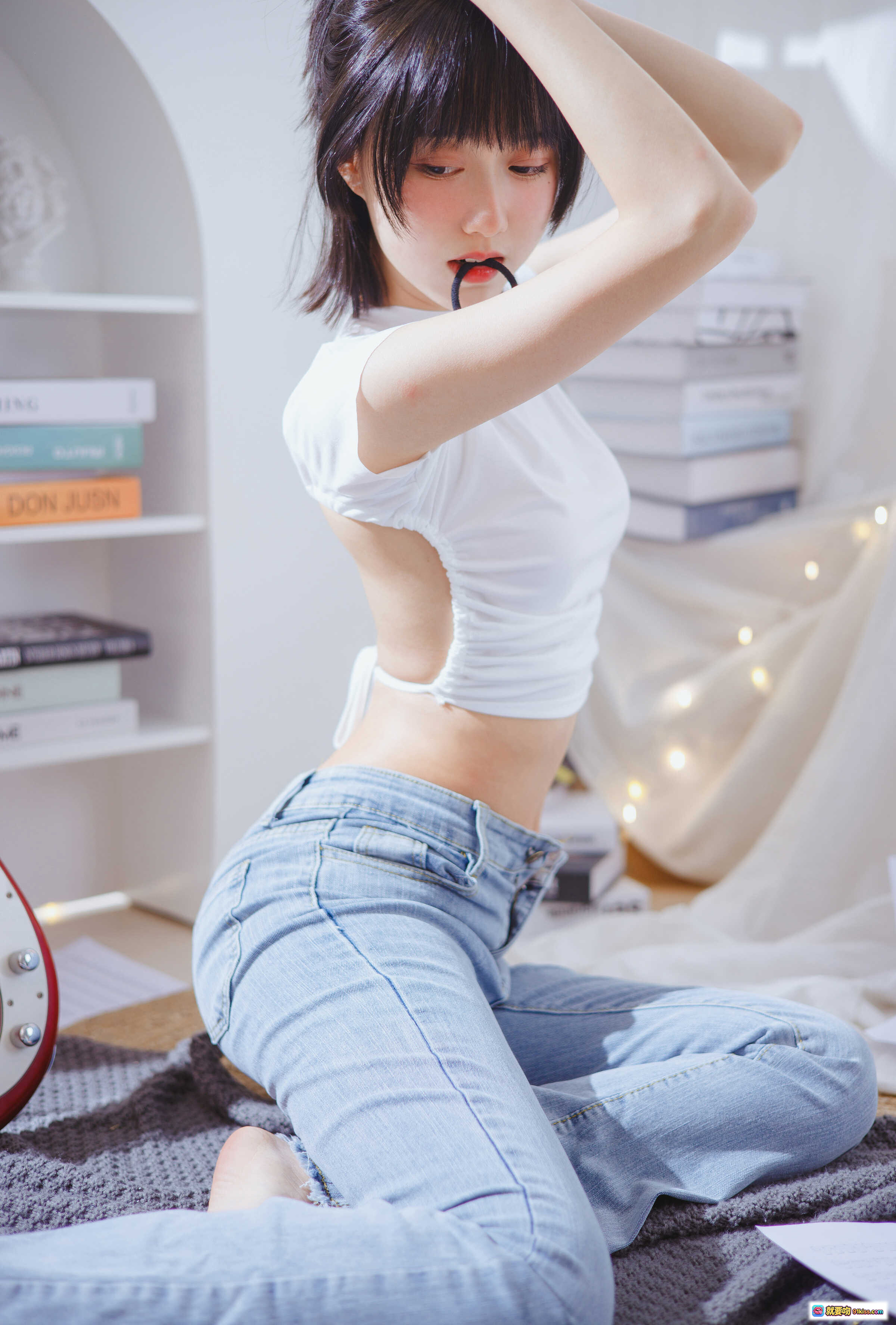 图片[10] - 木绵绵OwO NO.065 贝斯少女写真 白T牛仔裤清新居家风 53P高清图集 - 就要吻