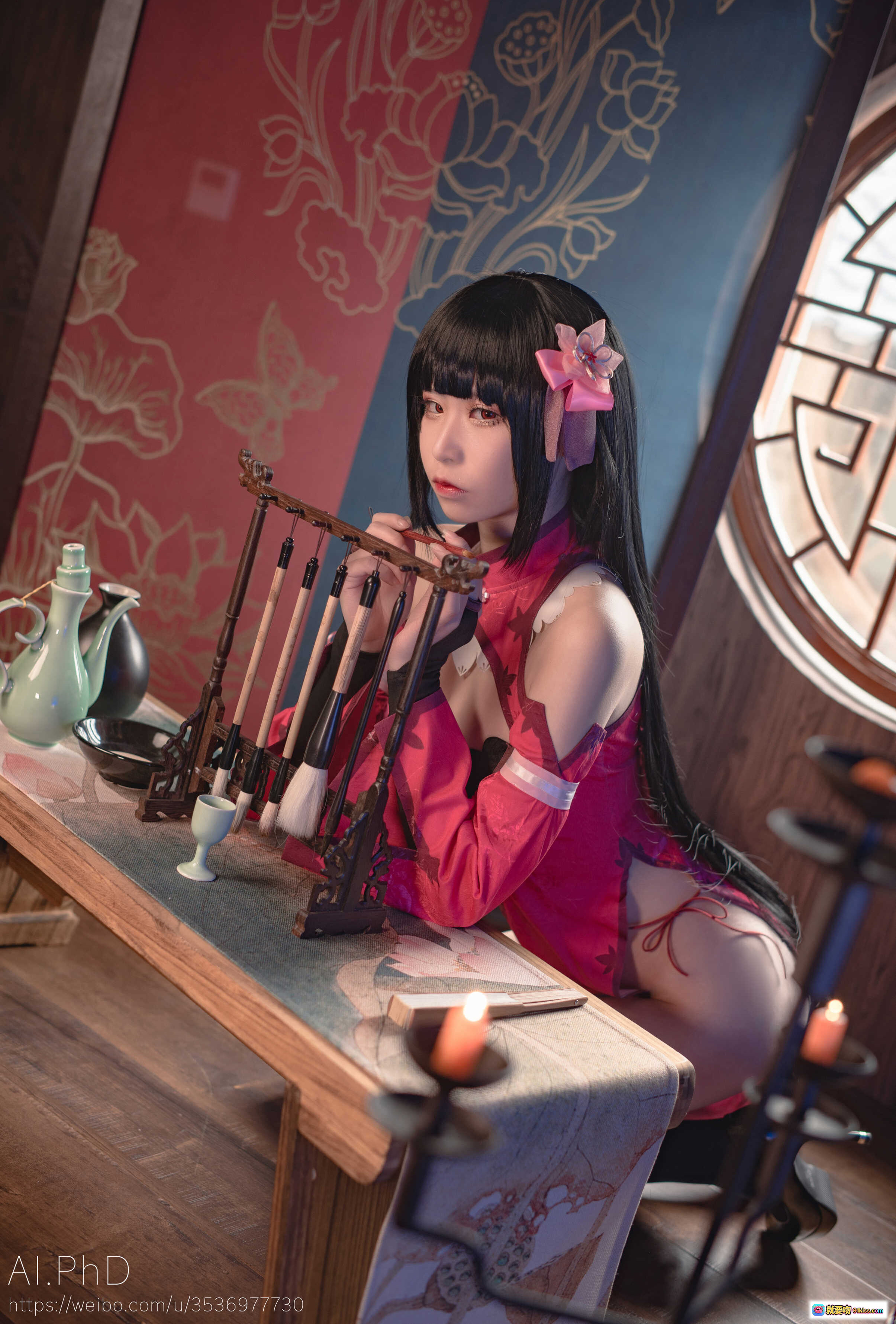 图片[4] - 爱老师蛇喰梦子Cosplay写真 | 红色旗袍蕾丝内衣 | 古风书房场景 | 花饰黑发美少女 | 9P高清图集 - 就要吻
