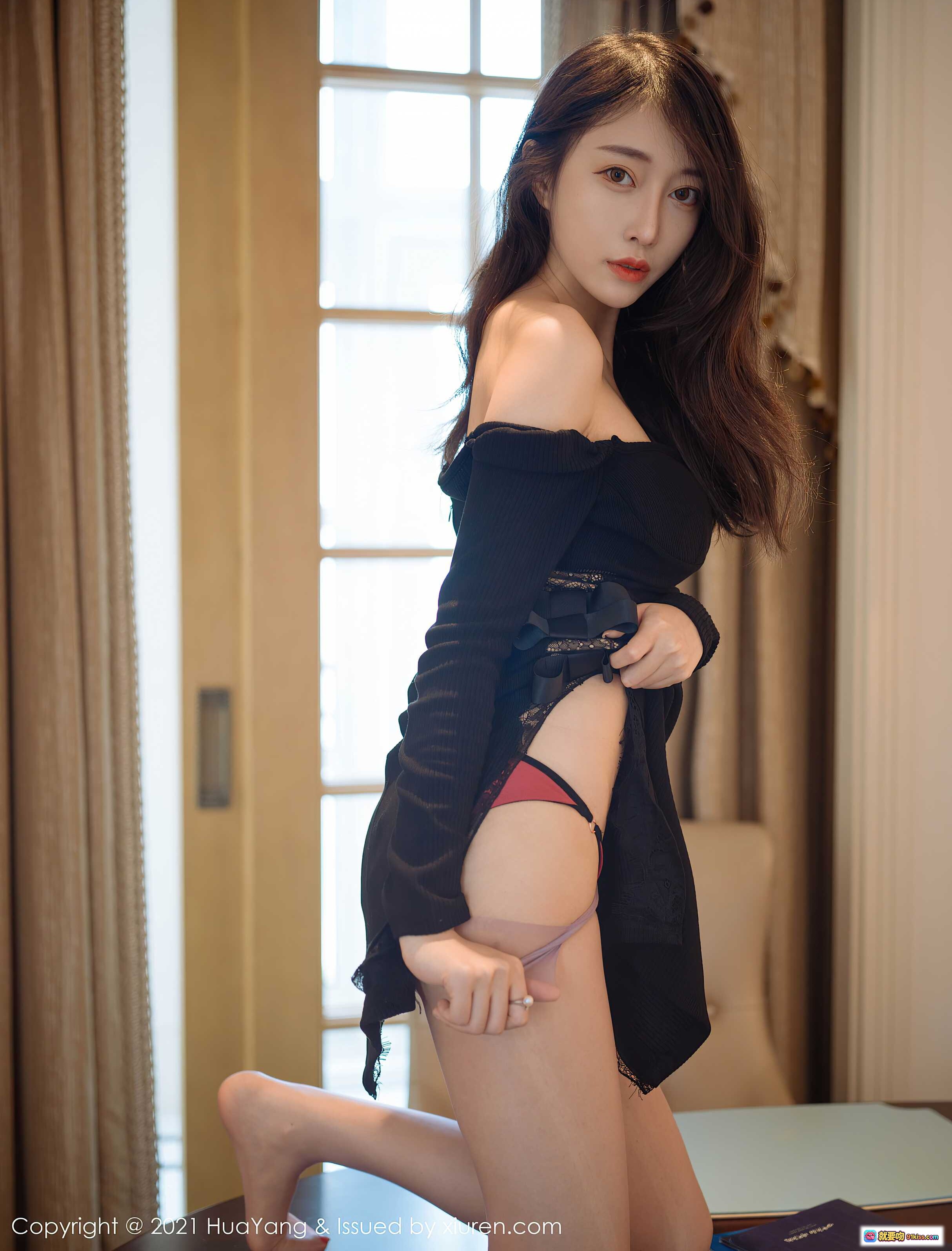 图片[5] - HuaYang花漾2021.03.12 VOL.374 玥儿玥er 黑色露肩连衣裙 优雅躺卧 沙发写真 美腿诱惑 高清私房摄影 - 就要吻