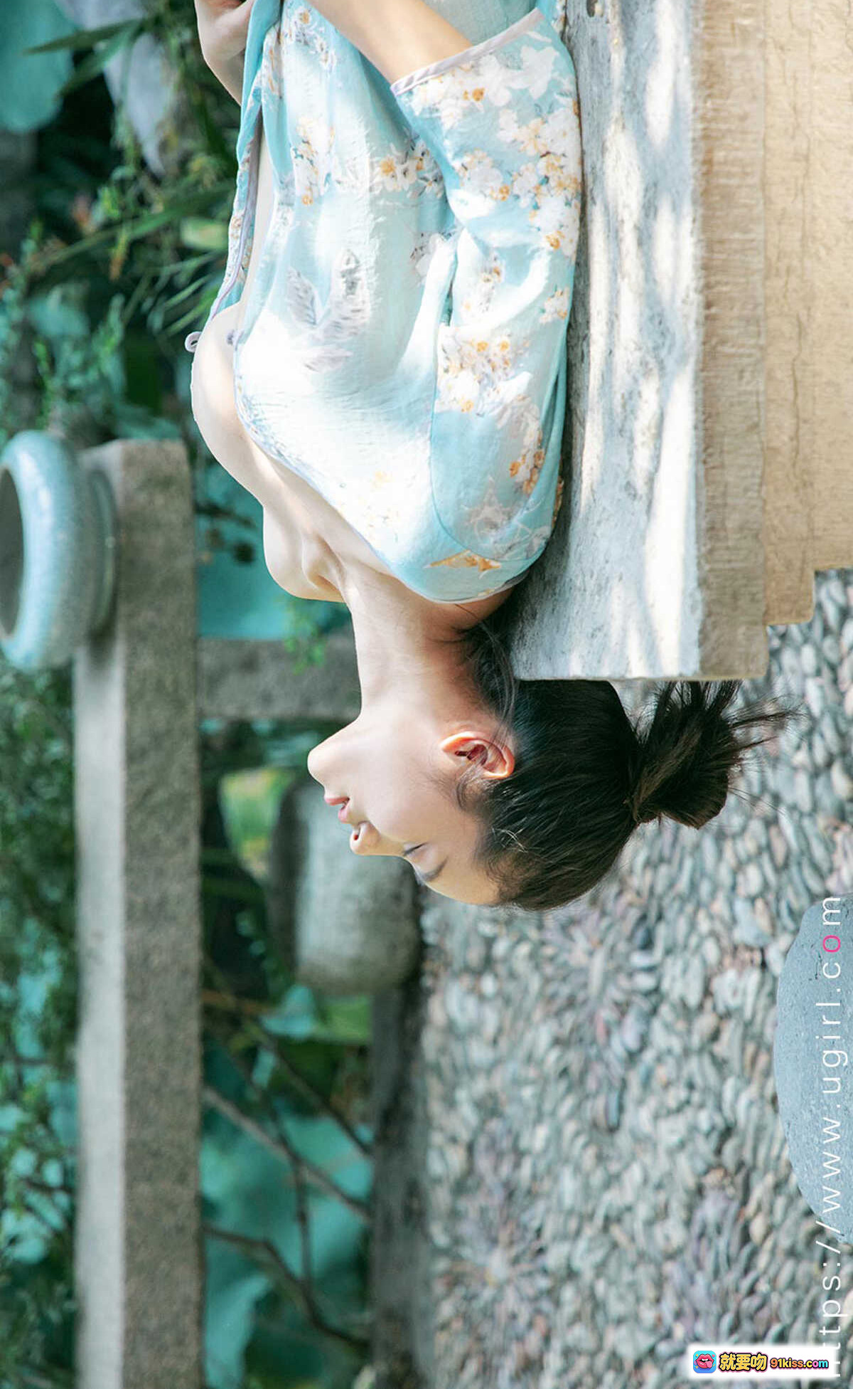 图片[3] - 妮小妖古风写真 | 粉色刺绣汉服 | 露肩设计 | 园林背景 | 优雅盘发 | Ugirls尤果网爱尤物No.2152 - 就要吻