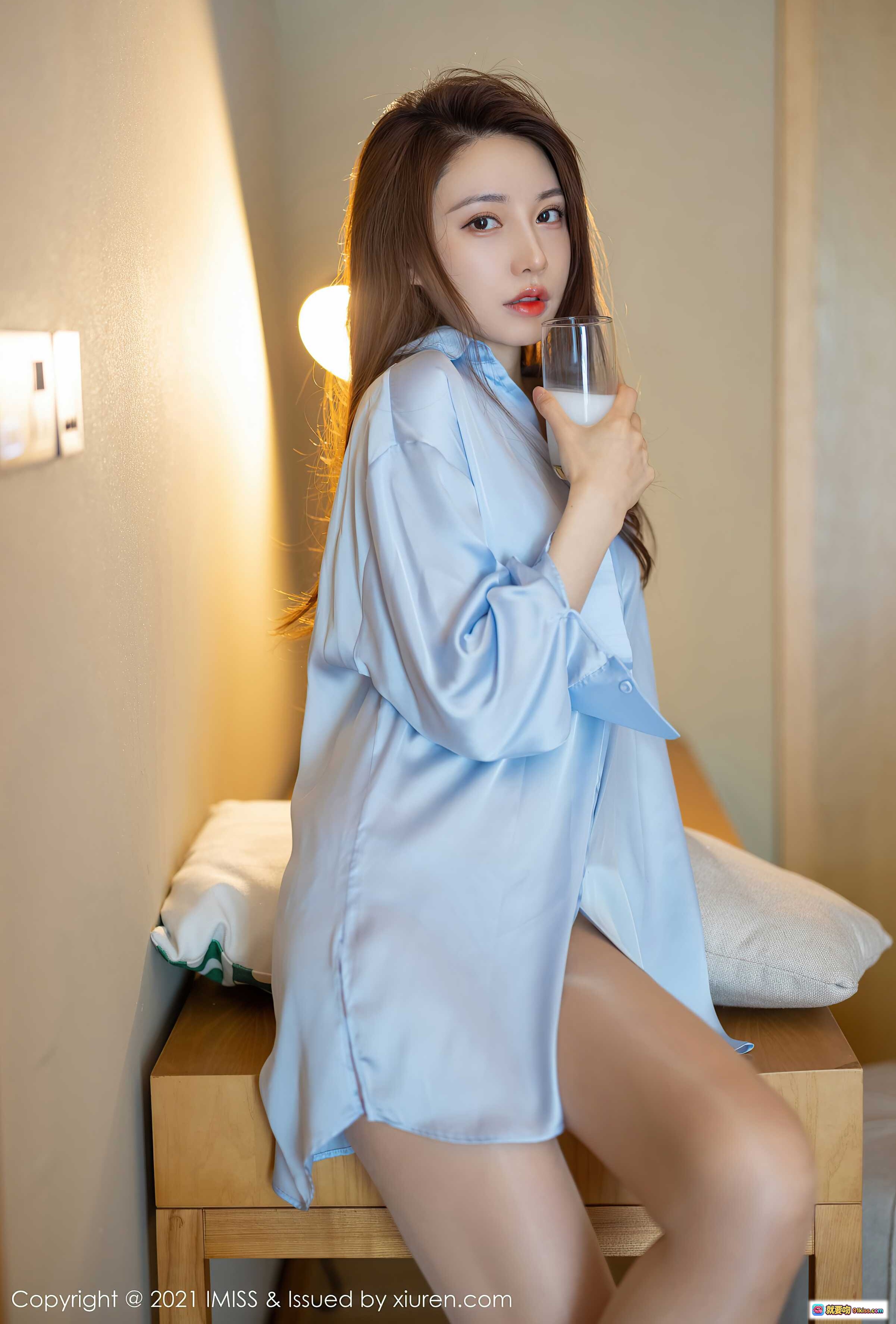 图片[6] - Lynn刘奕宁白色西装外套花裙高跟鞋都市花园写真IMiss2021 Vol.597清新优雅长发美女户外摄影 - 就要吻