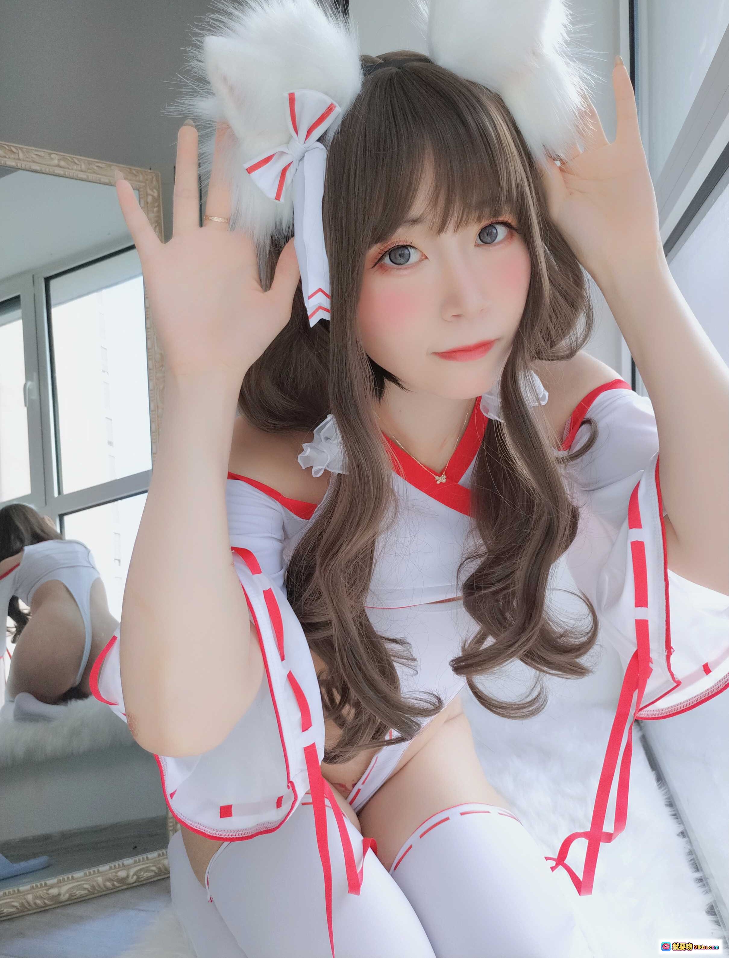 图片[3] - 白银81 NO.017 神社小狐狸写真 50P高清美图 白色系和风服饰 红白符咒元素 甜美性感风格 无视频纯图集 - 就要吻