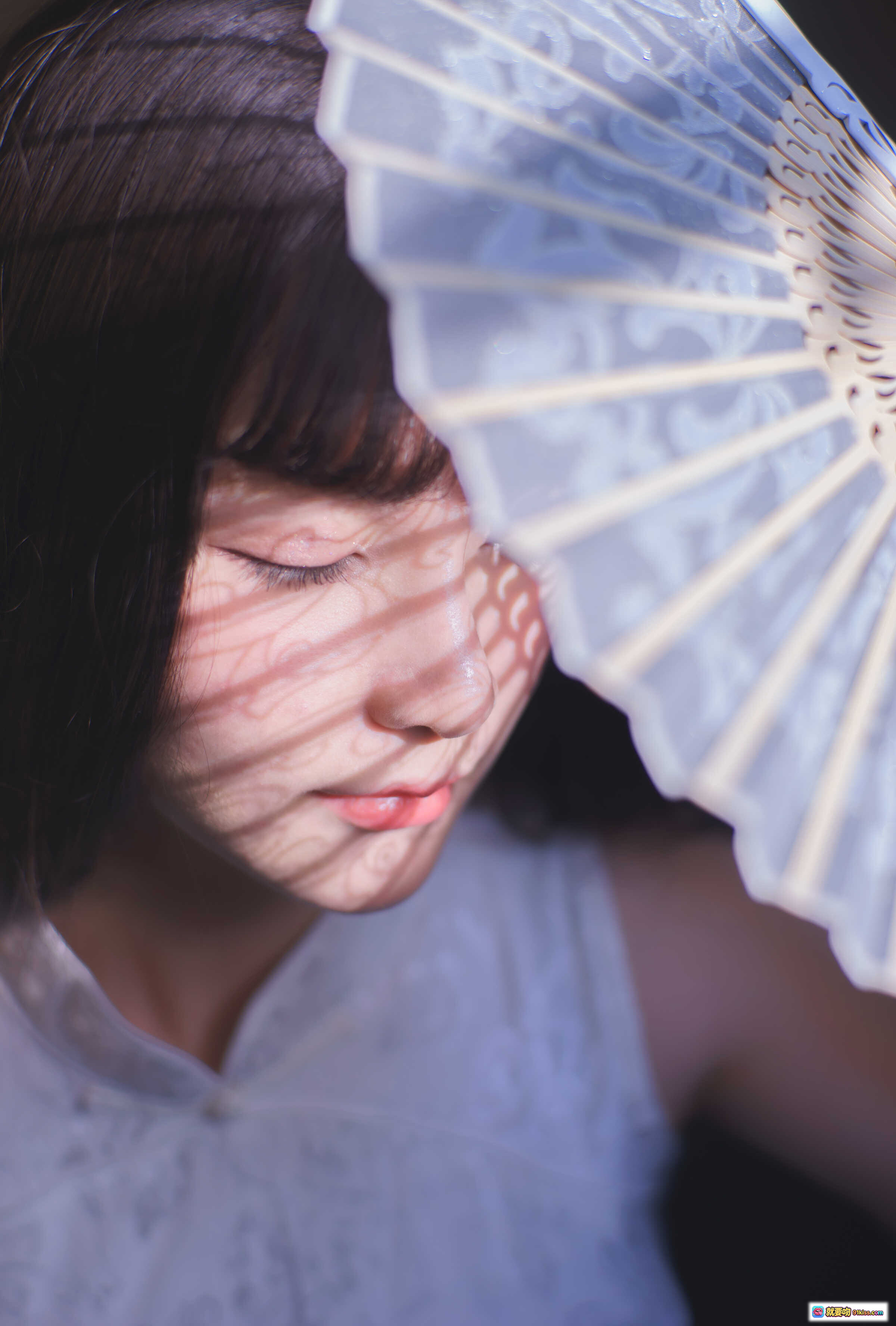 图片[4] - 前羽NO.005白丝旗袍写真 优雅性感美腿诱惑 17P高清图集 旗袍搭配白色丝袜视觉盛宴 - 就要吻