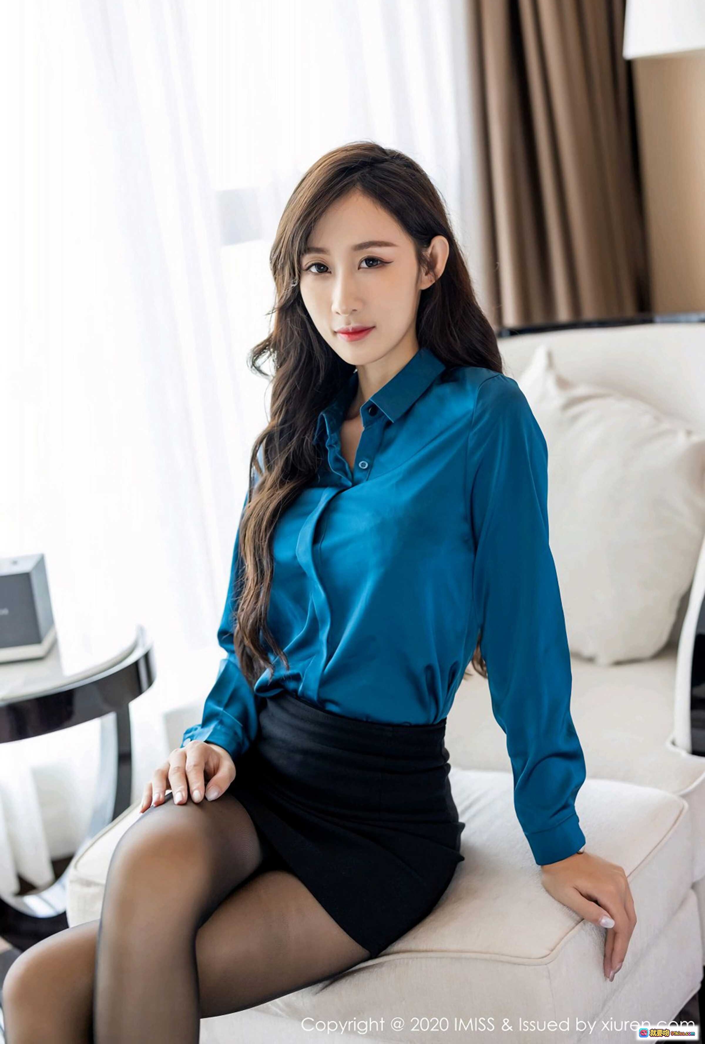 图片[7] - 萌白酱蓝衬衫黑短裙丝袜高跟美腿写真 – IMiss Vol.520 2020.11.03 优雅坐姿室内摄影 - 就要吻