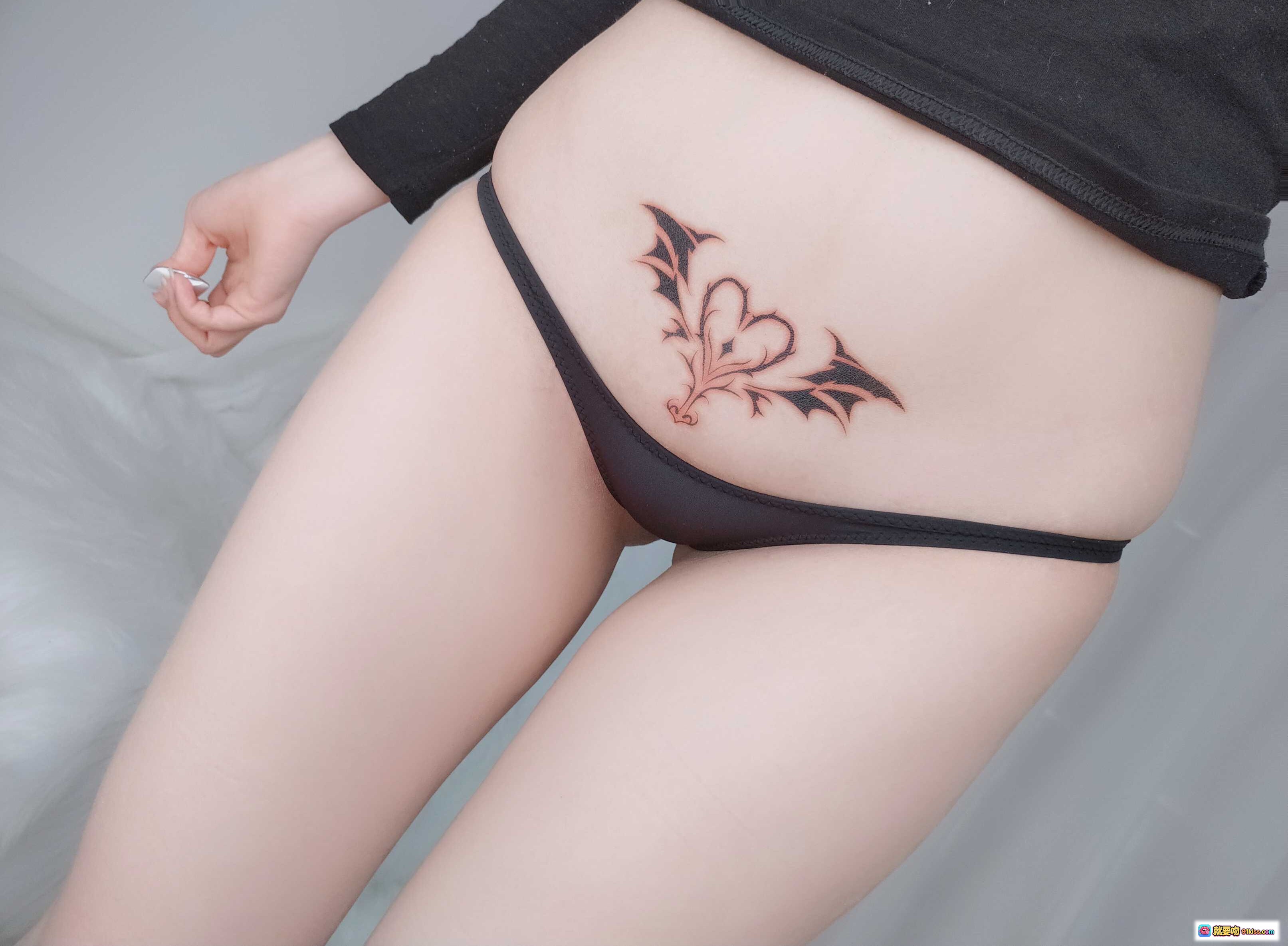 图片[3] - 白银81 NO.033 皮衣小恶魔cosplay写真 金发角饰黑丝长腿诱惑 精致妆容性感造型 83P高清图集 - 就要吻