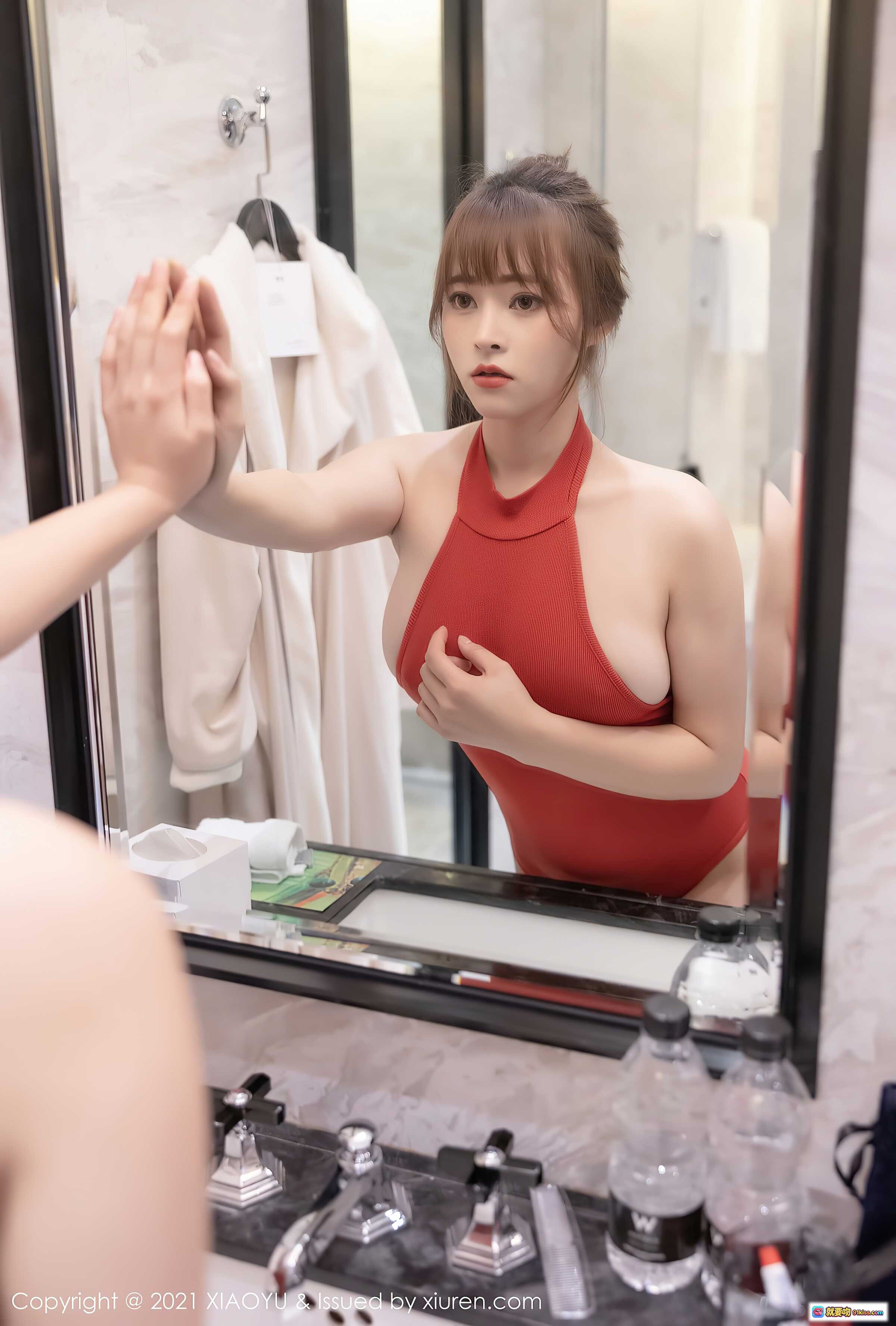 图片[7] - 奈沐子红色高领连体衣黑丝美腿写真｜XIAOYU语画界VOL.500性感私房照 - 就要吻