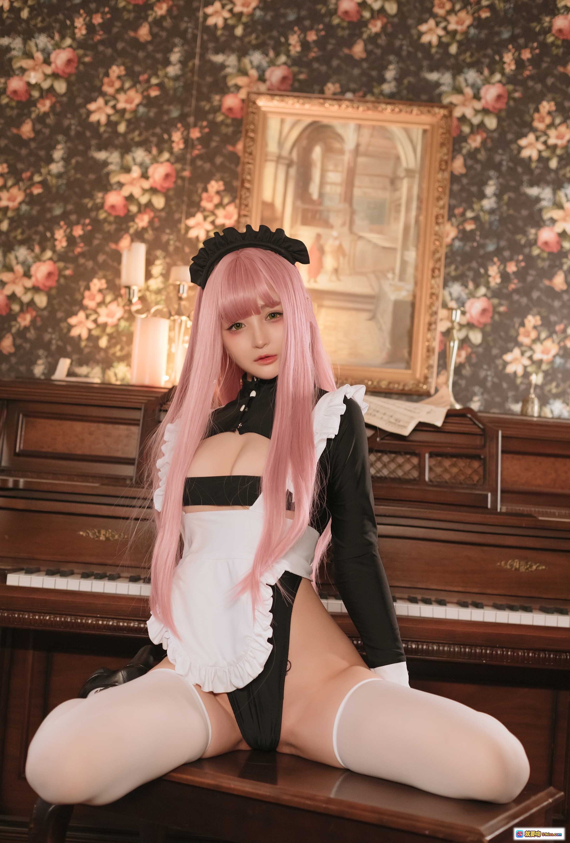 图片[10] - 桜井宁宁 NO.033 复古女仆装写真 45P 228MB 粉发黑裙白袜高跟钢琴房花墙优雅私房美图 - 就要吻