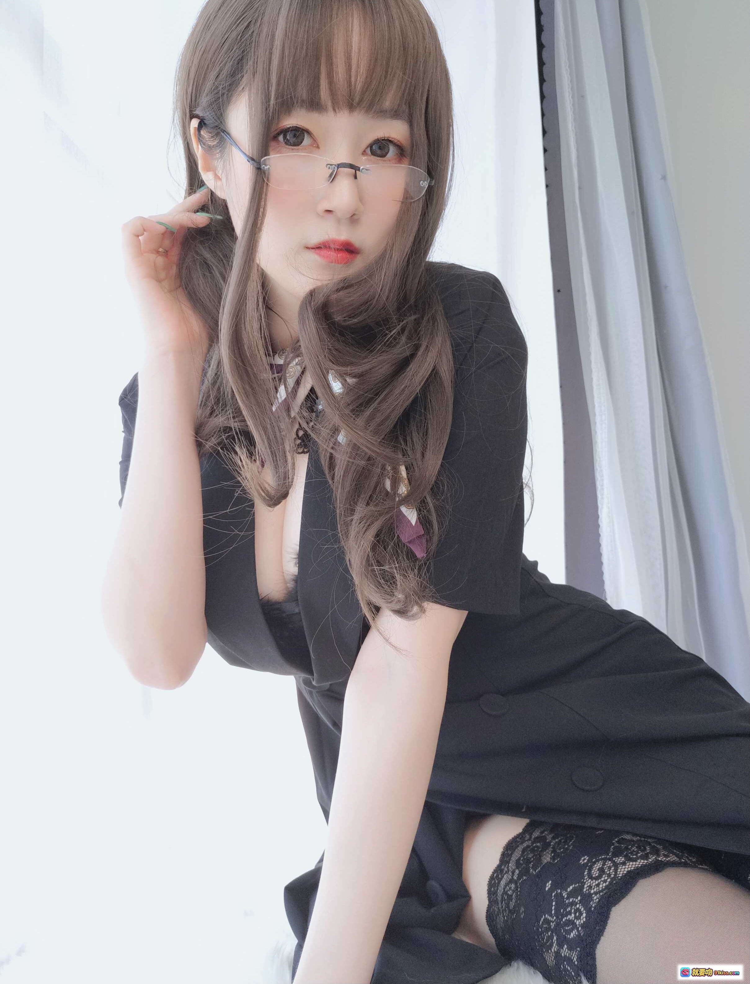 图片[7] - 白银81 NO.046 OL风格眼镜美女 内衣诱惑写真 124P高清图集 柔美长发红唇美甲特写 - 就要吻