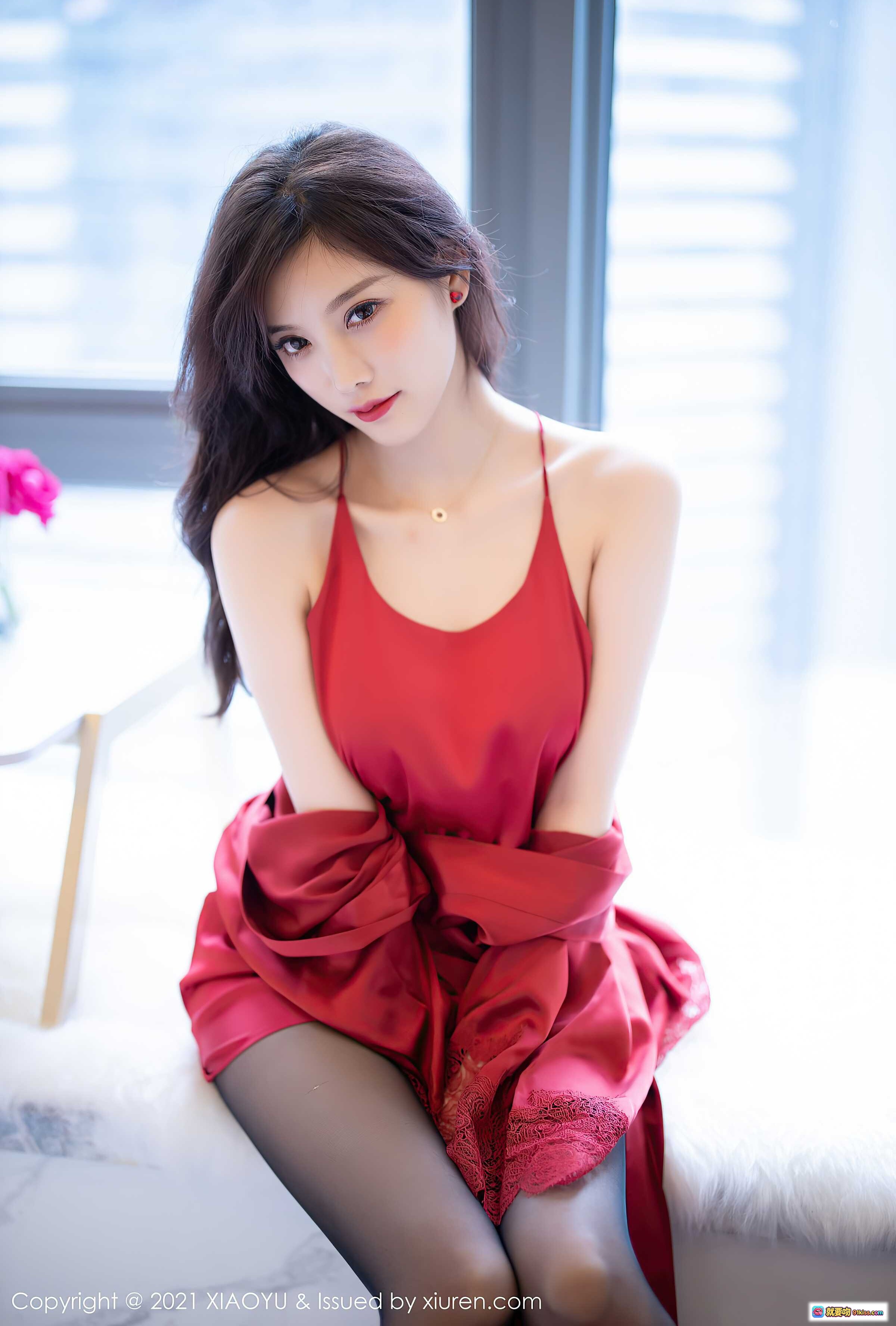 图片[1] - 杨晨晨Sugar红裙黑丝写真｜XIAOYU语画界VOL.460优雅性感室内私房美图 - 就要吻