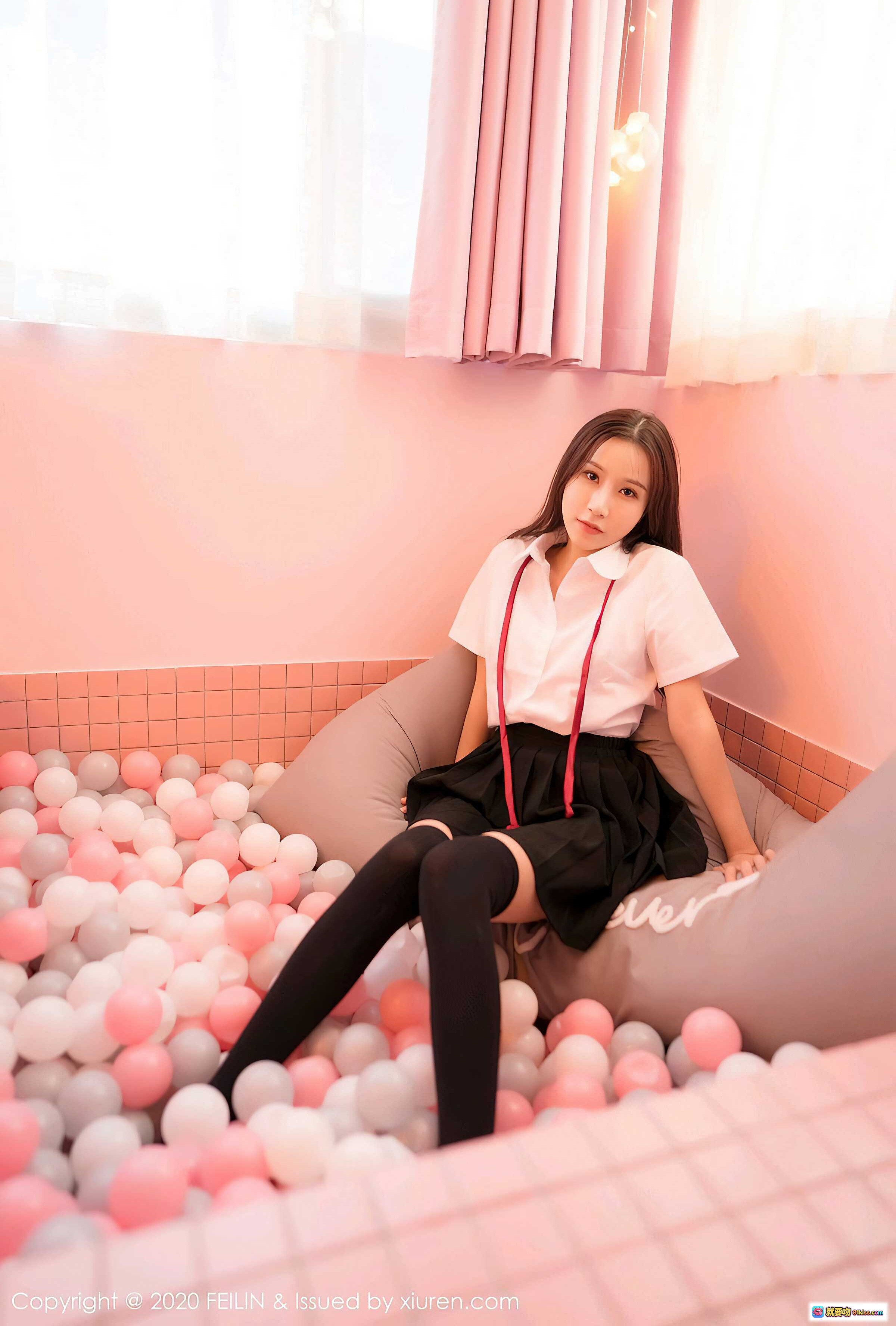 图片[8] - 苻苓粉色球池写真 | 白衬衫黑短裙红领带 | 黑丝美腿少女风 | FEILIN Vol.361 2020.12.29 - 就要吻