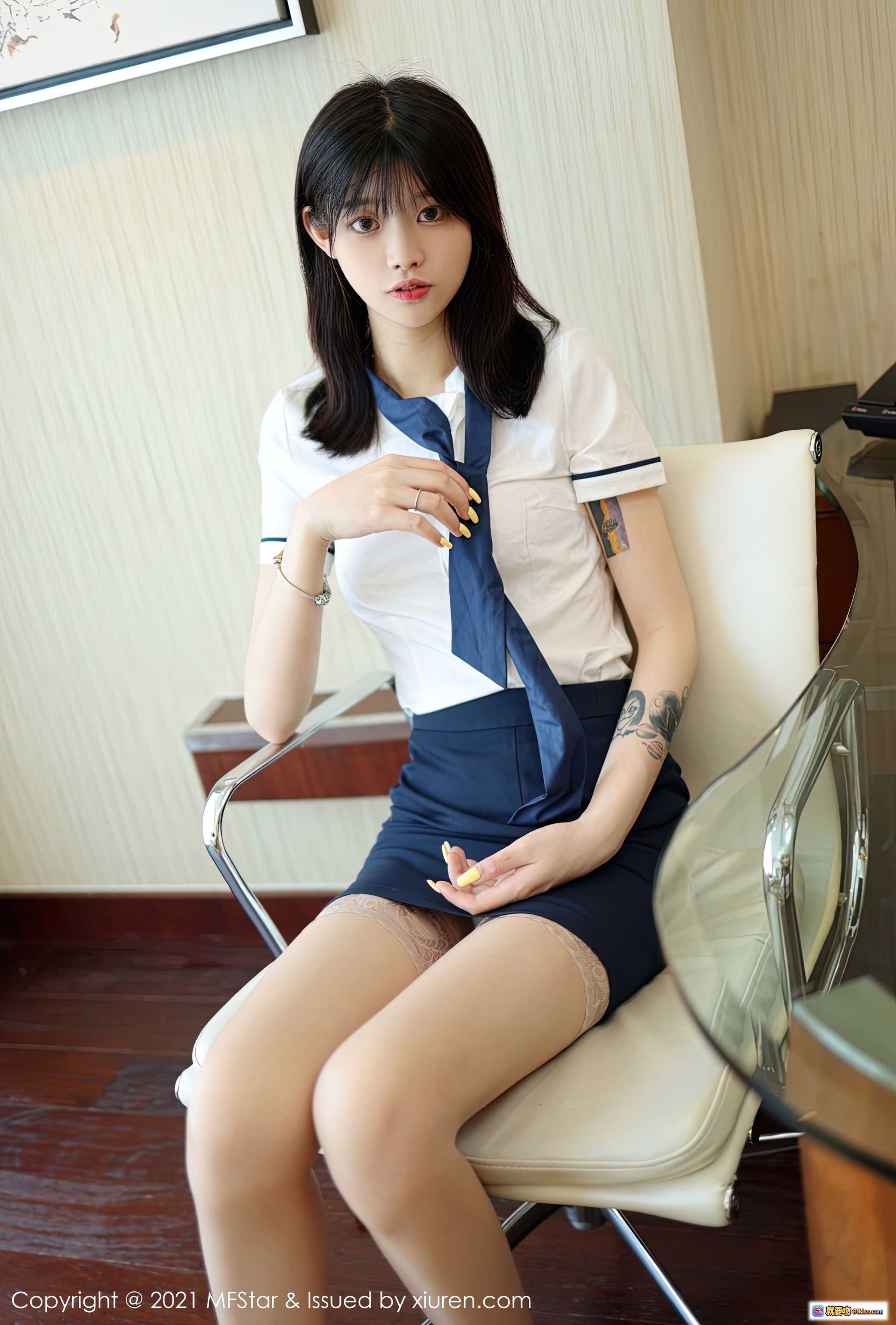 图片[6] - MFStar模范学院77QiQi职场OL风白衬衫短裙黑丝美腿高跟鞋写真 Vol.516 2021.07.23 - 就要吻