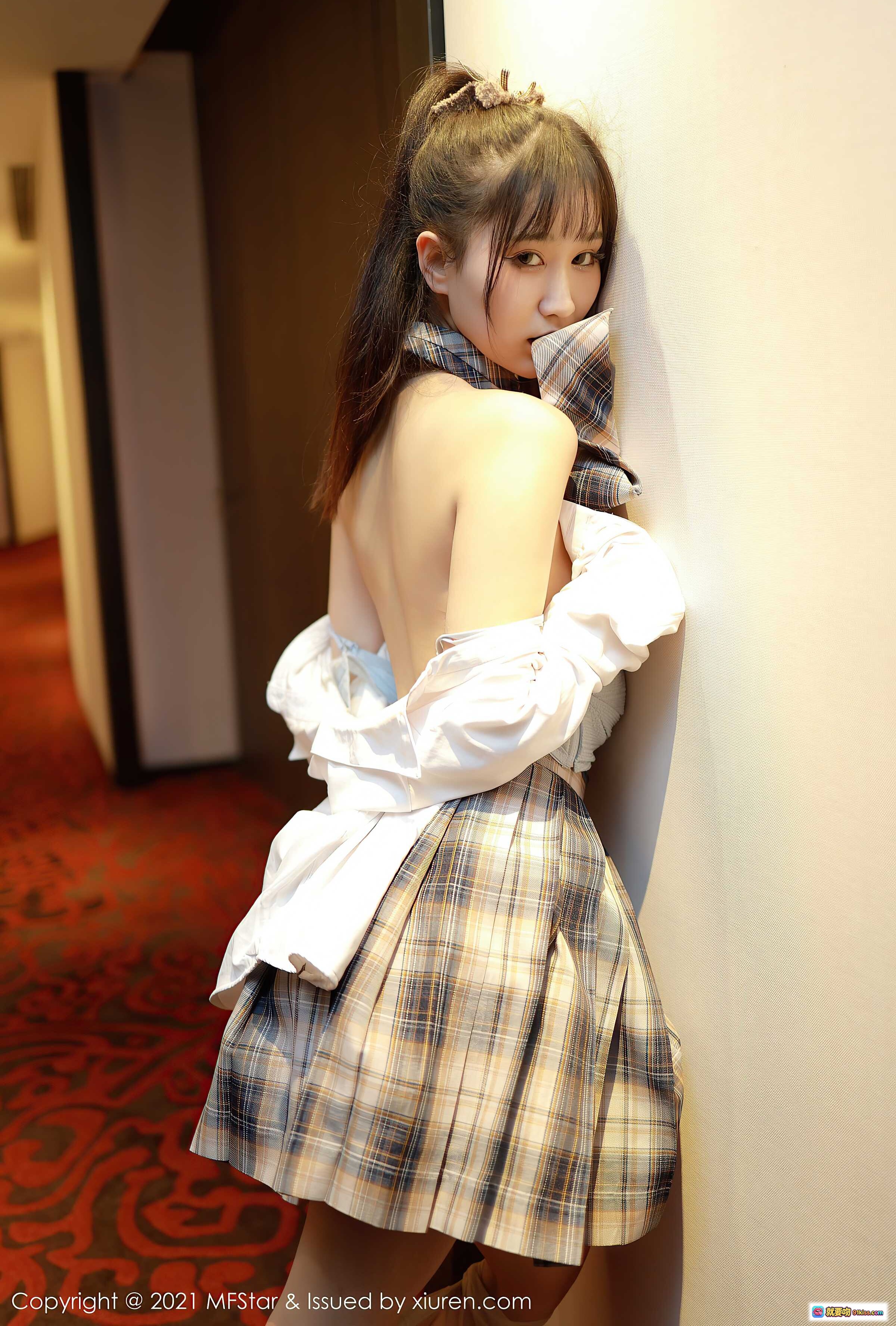图片[2] - MFStar模范学院小果冻儿2021.01.26 VOL.447 校园风格子裙白衬衫性感写真39+1P高清图集 - 就要吻