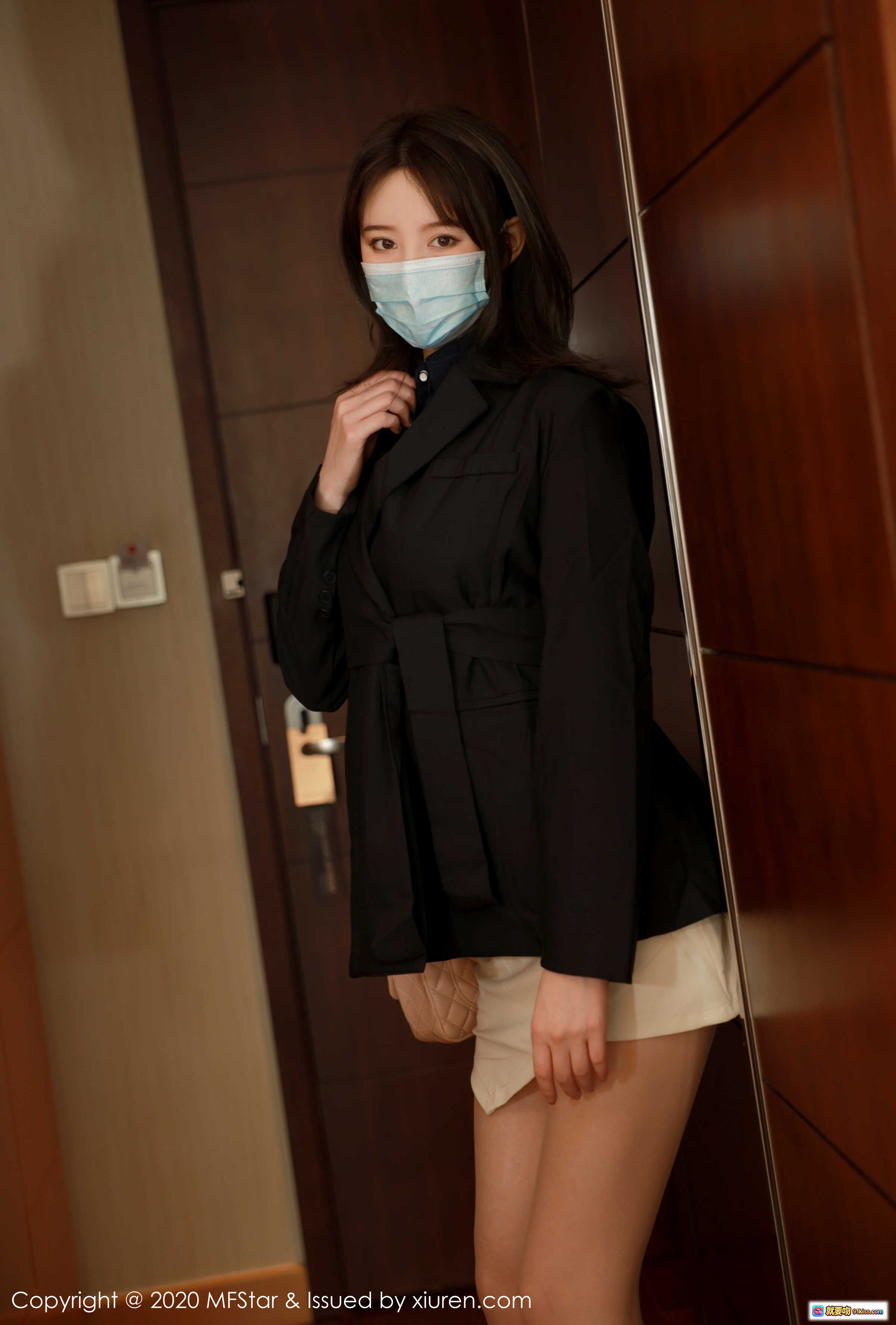 图片[1] - MFStar模范学院yoo优优2020.05.20 Vol.333 黑西装口罩少女室内写真60P高清图集 - 就要吻