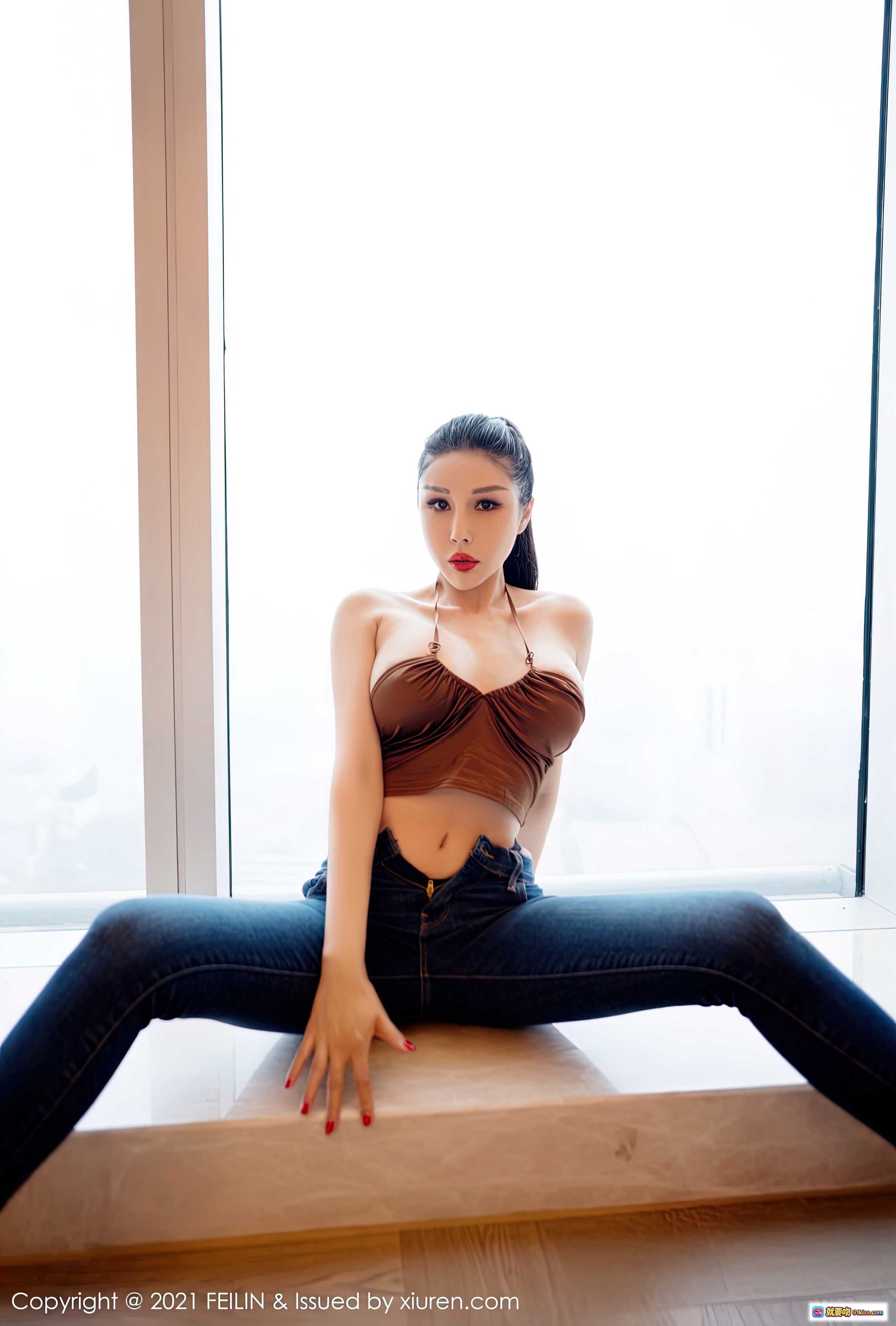 图片[3] - 田冰冰性感写真 | 豹纹高跟鞋+紧身牛仔裤+露脐上衣 | FEILIN 2021 Vol.395 精美室内私房照 - 就要吻