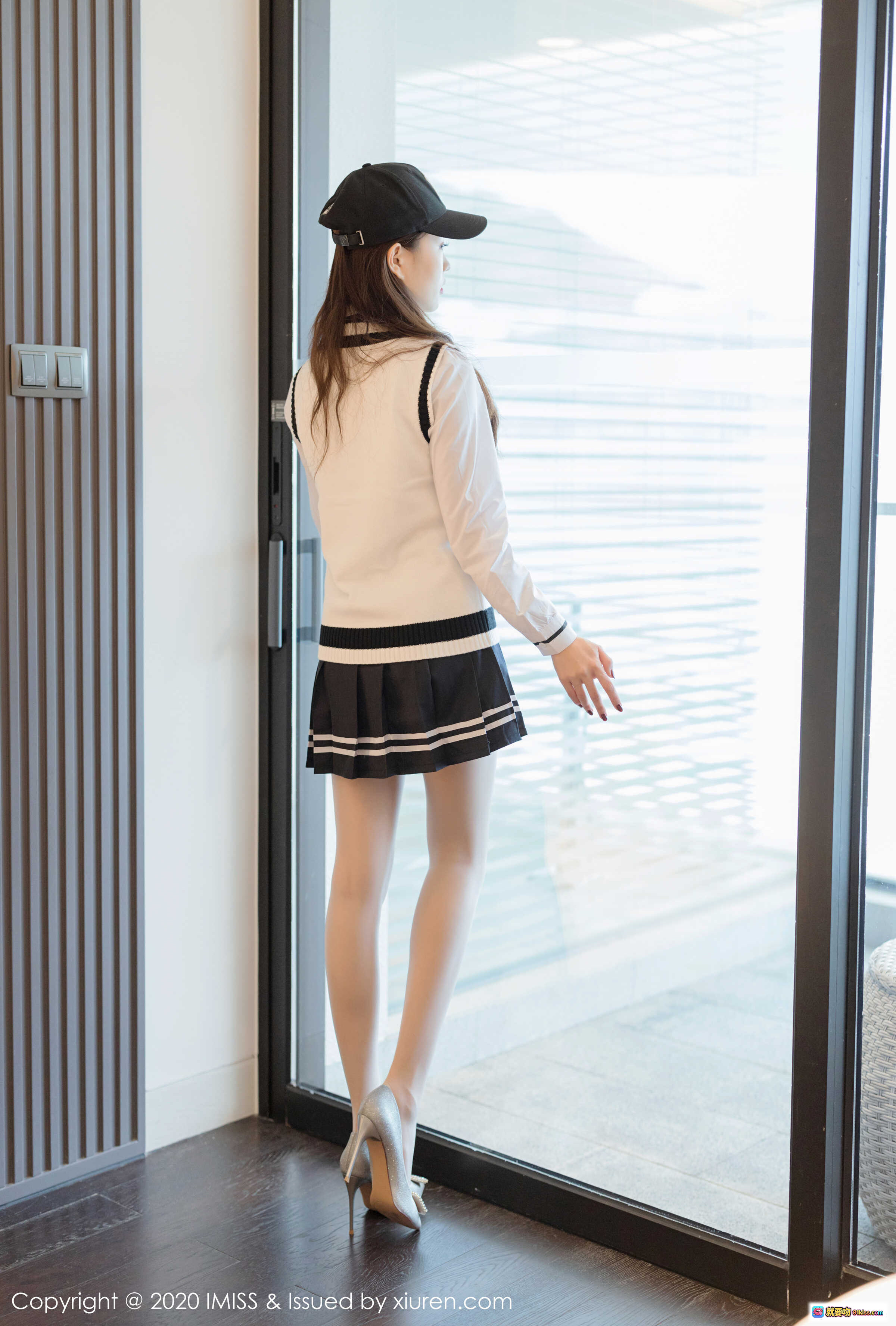 图片[7] - 杨紫嫣Cynthia丝袜美腿高跟鞋写真 | IMiss Vol.467 2020.04.30 精美室内拍摄 优雅时尚穿搭 - 就要吻